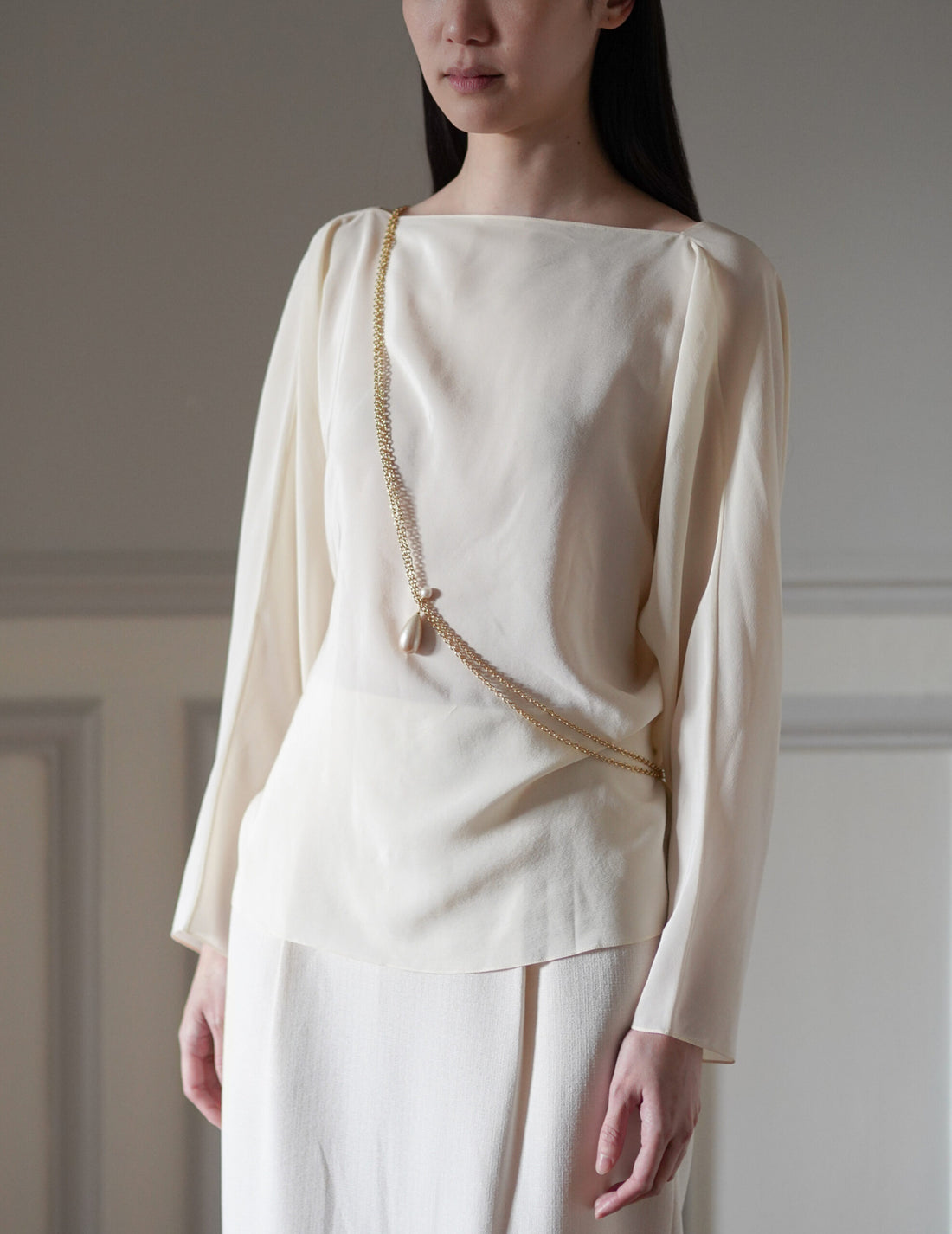 BEATRIZ PALACIOS | Pearl Body Chain