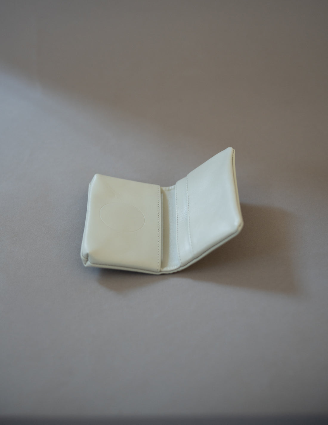 COSMIC WONDER |  Light leather card case・Grey