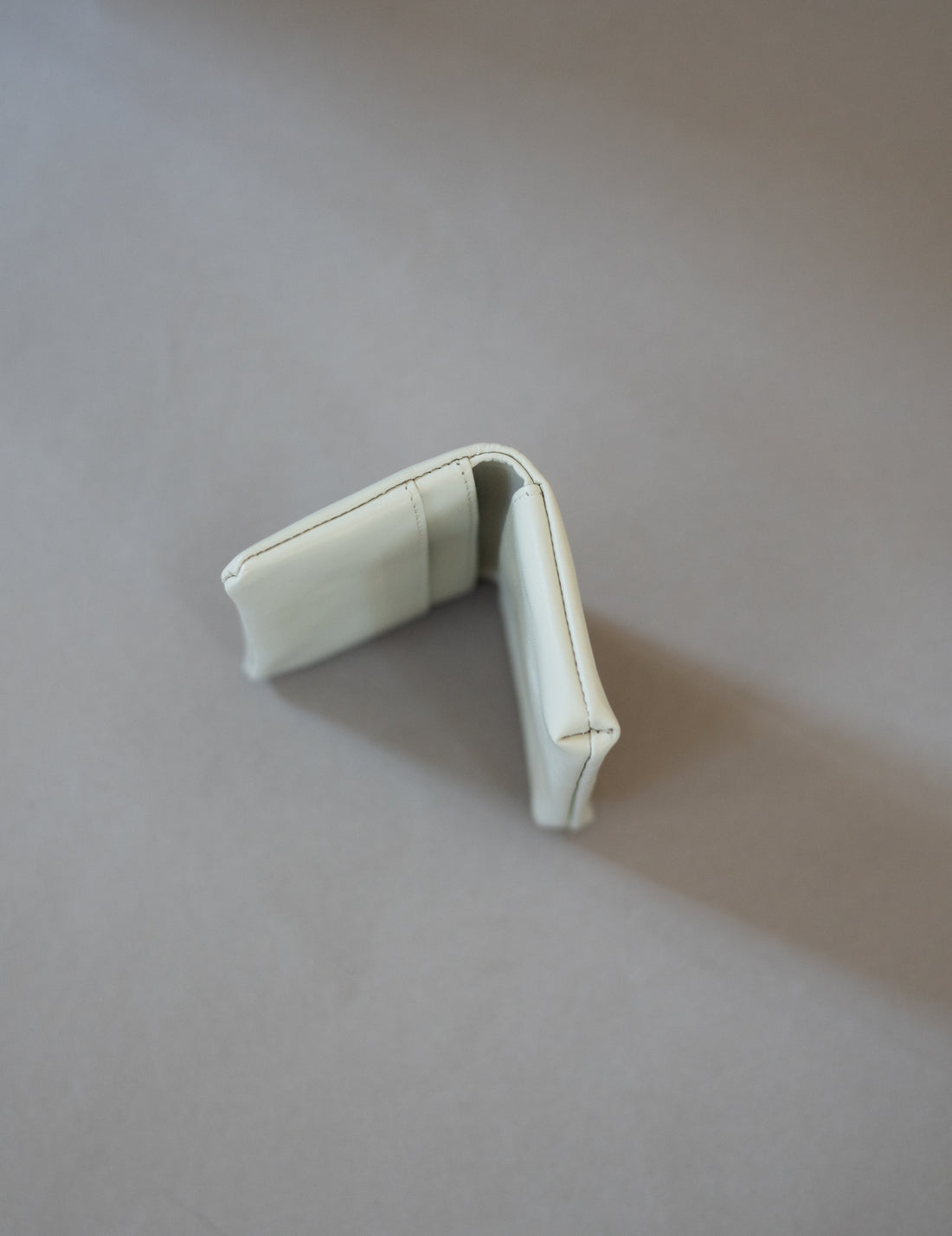 COSMIC WONDER |  Light leather card case・Grey