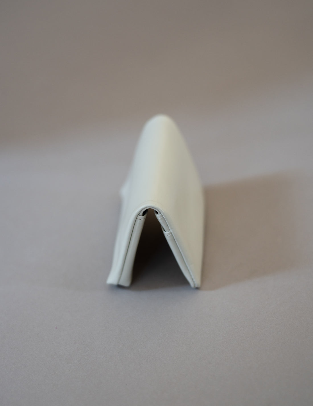 COSMIC WONDER |  Light leather card case・Grey