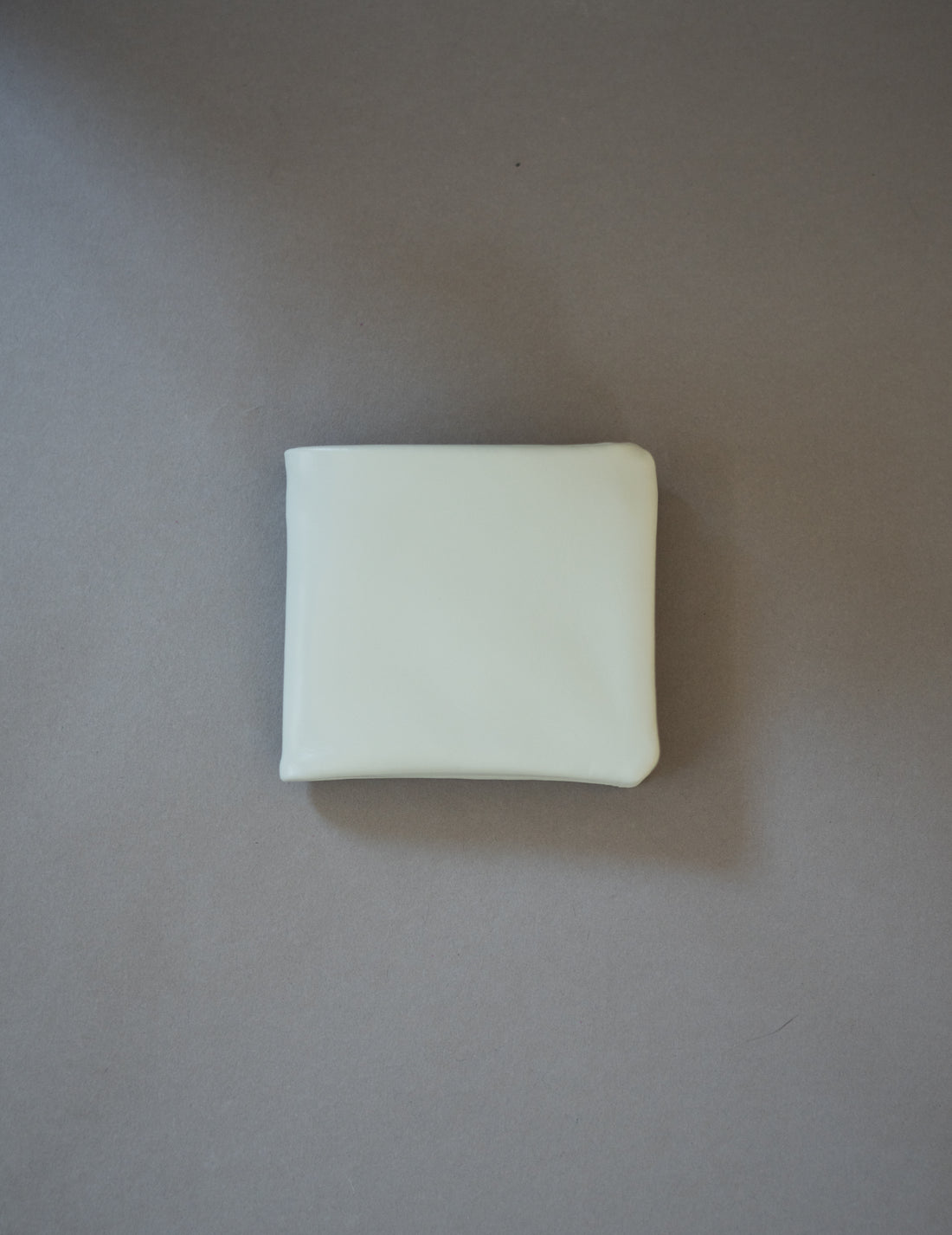 COSMIC WONDER |  Light Leather Bifold Wallet・Grey