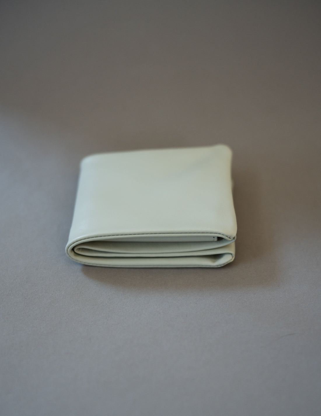 COSMIC WONDER |  Light Leather Bifold Wallet・Grey