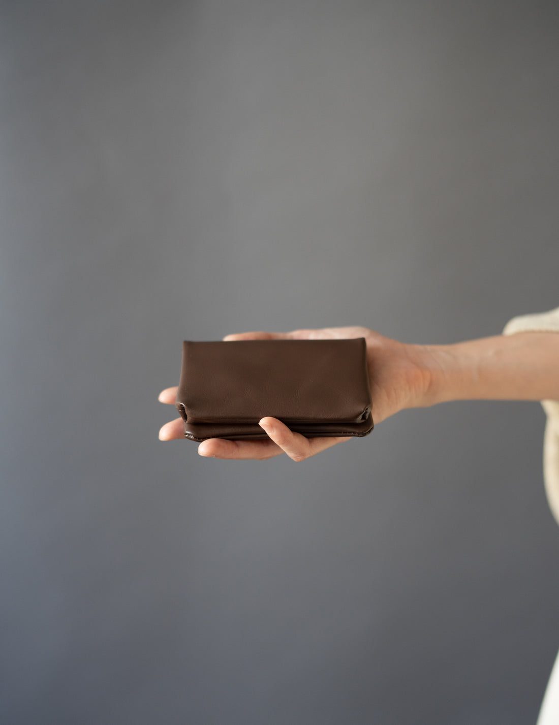 COSMIC WONDER |  Light leather card case・Brown