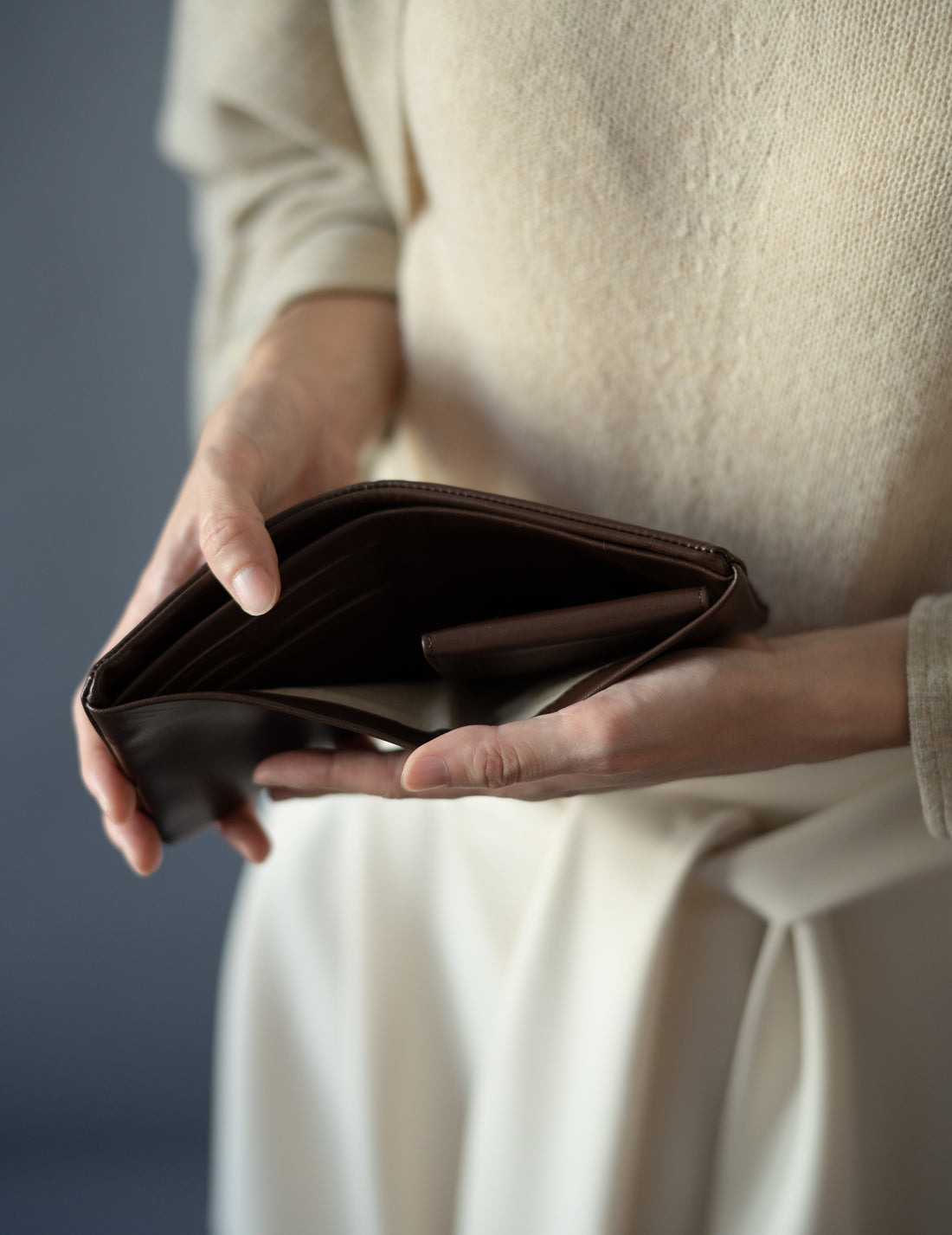 COSMIC WONDER |  Light Leather Bifold Wallet・Brown