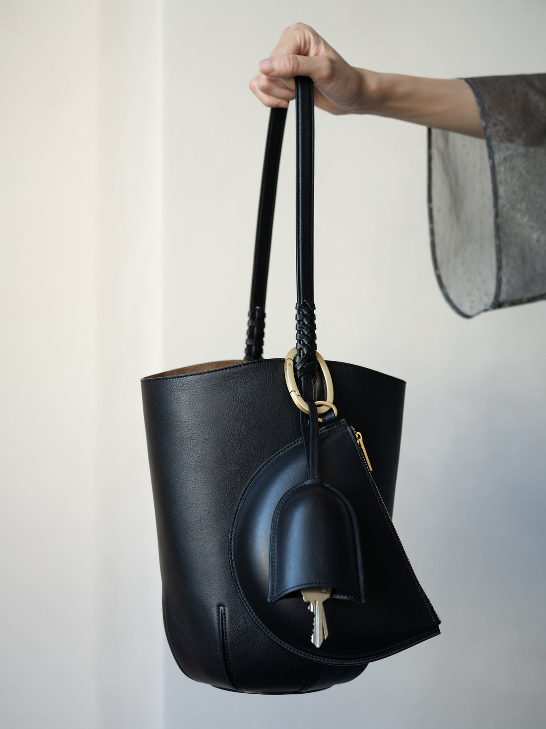 Mame Kurogouchi × Tsuchiya Kaban Monogram 3D Leather Pouch・Black