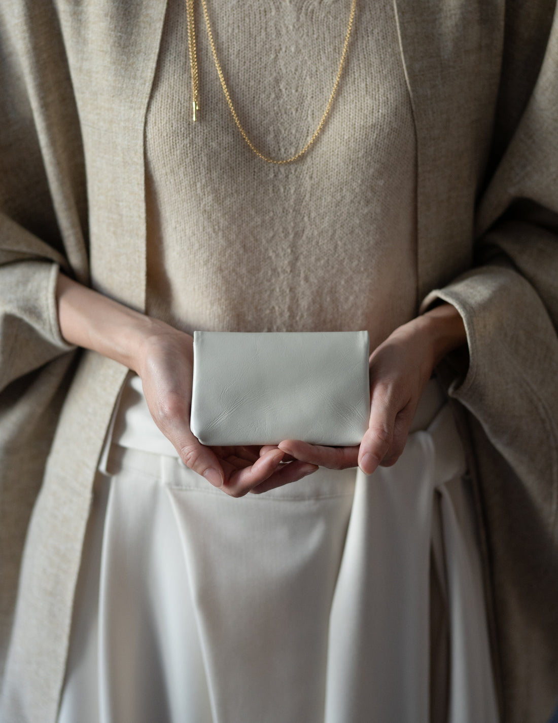 COSMIC WONDER |  Light leather card case・Grey