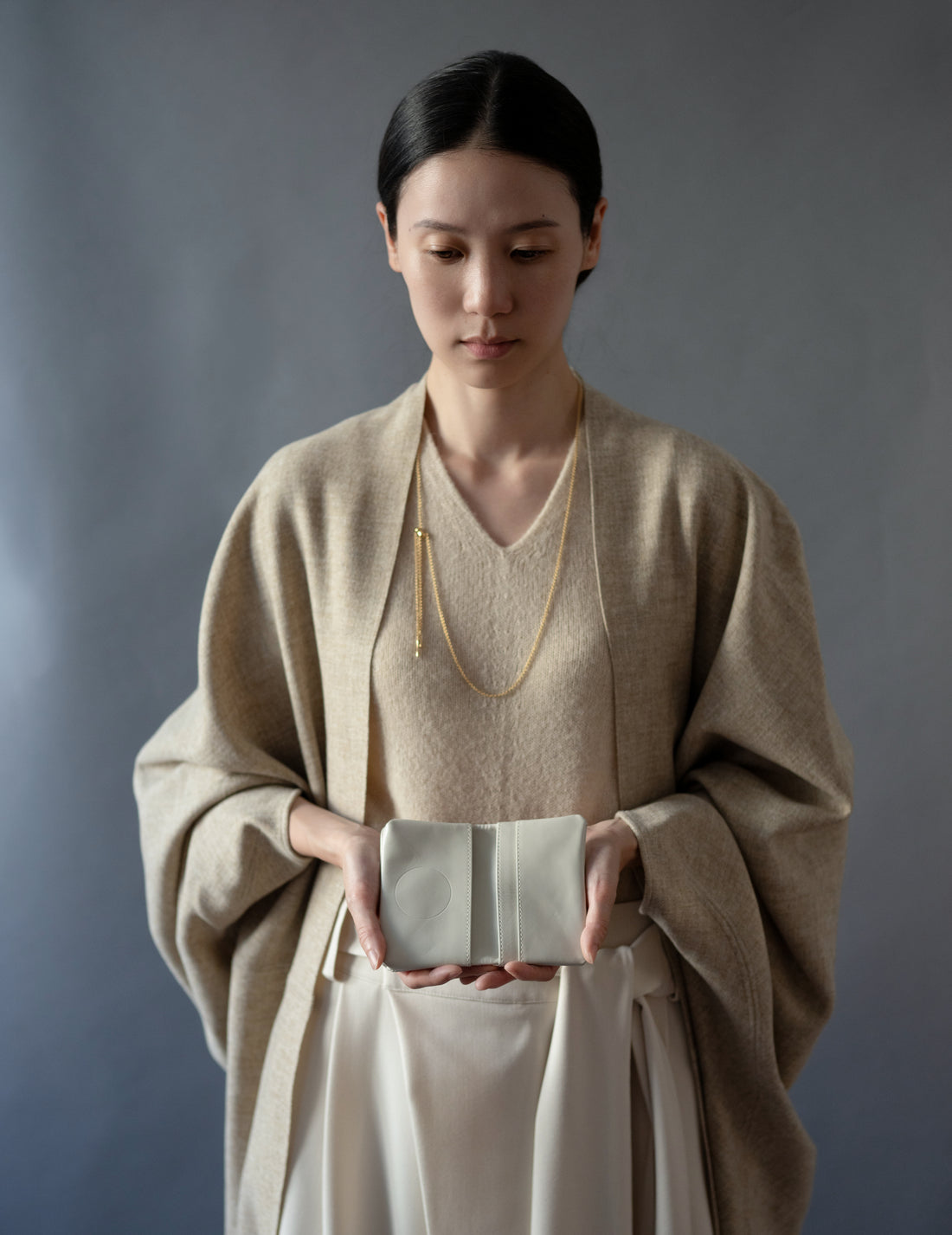 COSMIC WONDER |  Light leather card case・Grey