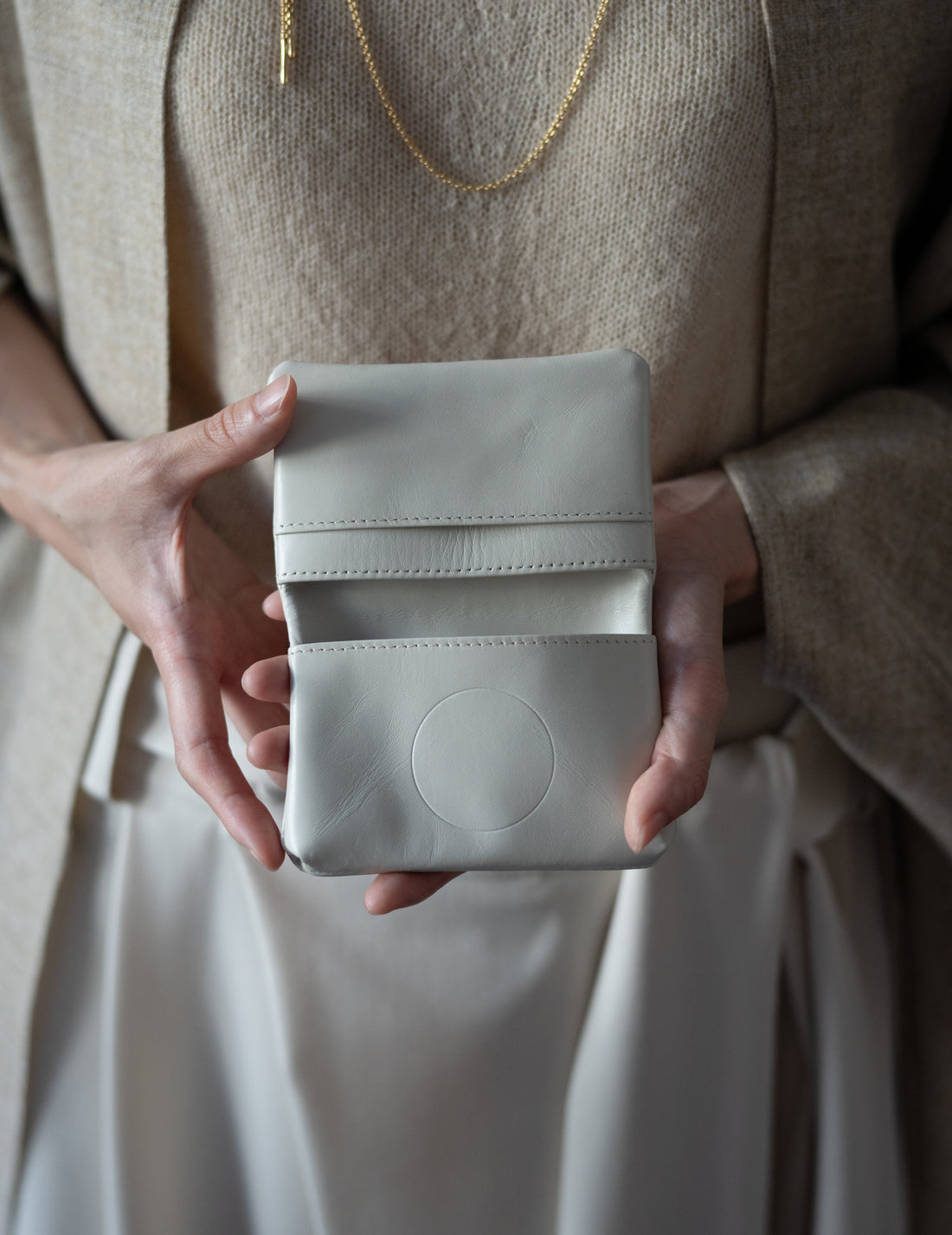 COSMIC WONDER |  Light leather card case・Grey