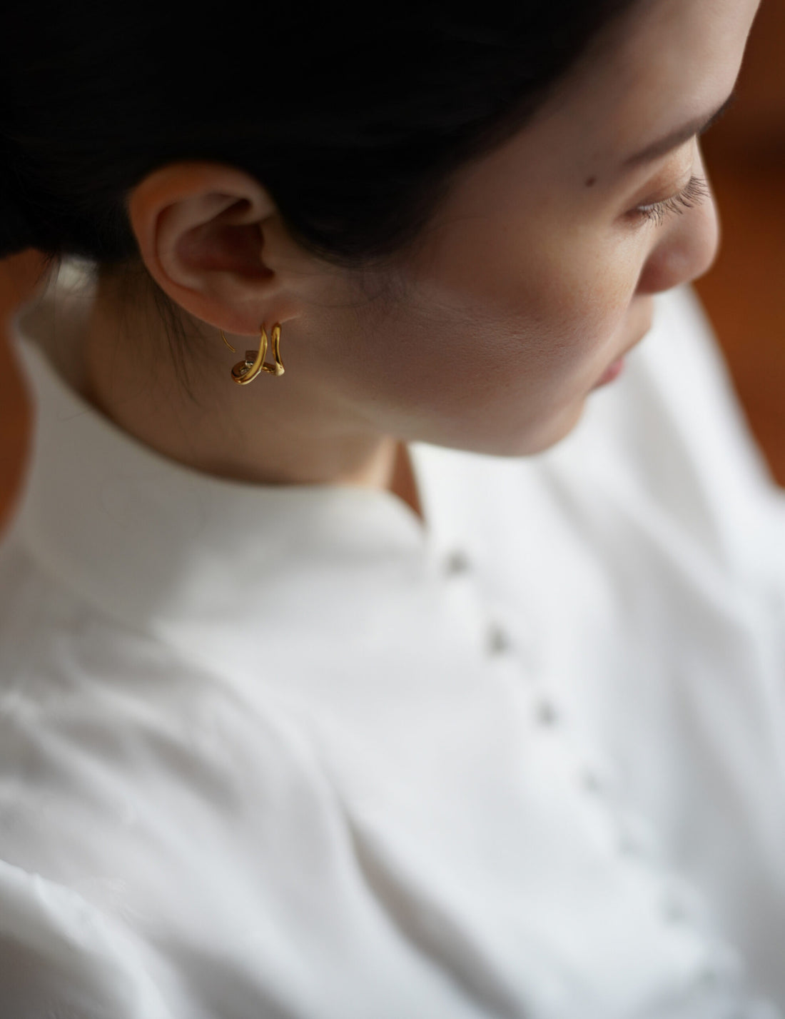 PLOW | Wave Pierces Calm・Earrings & Amber Brown Charm Set