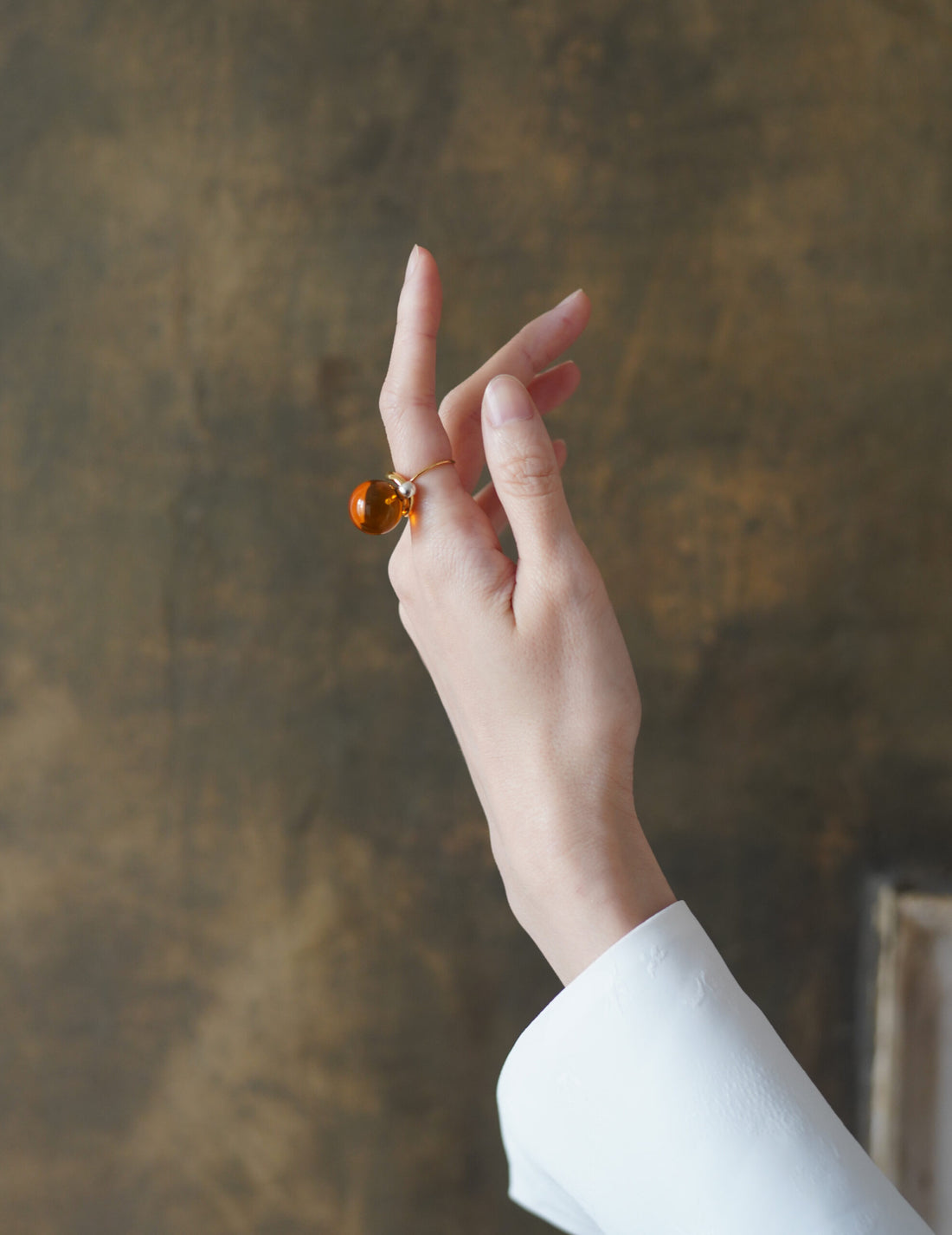 PLOW | Wave Pierces Calm・Earrings & Amber Brown Charm Set