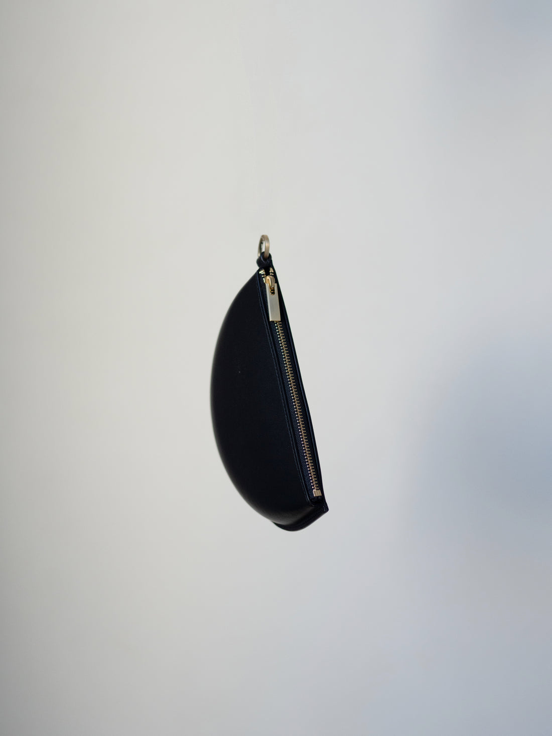 Mame Kurogouchi × Tsuchiya Kaban Monogram 3D Leather Pouch・Black