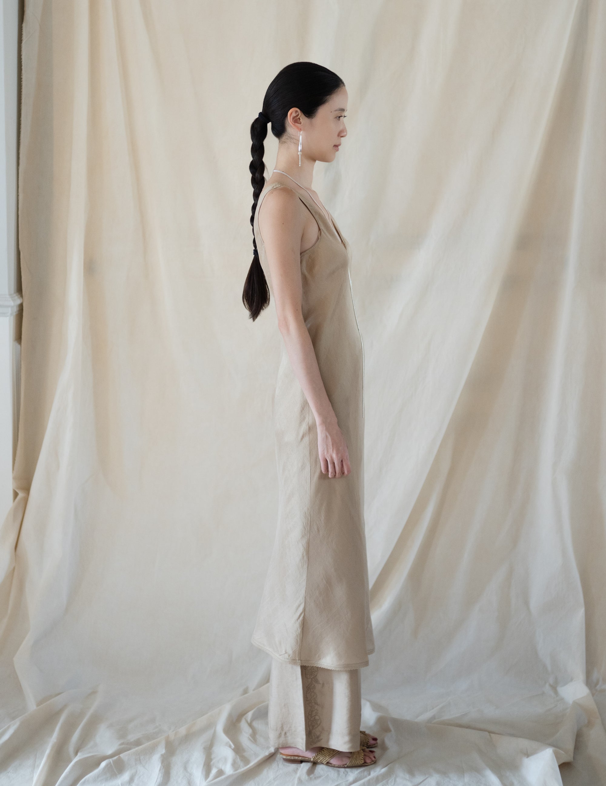 DAPHNE LONG SLIPDRESS・Gold