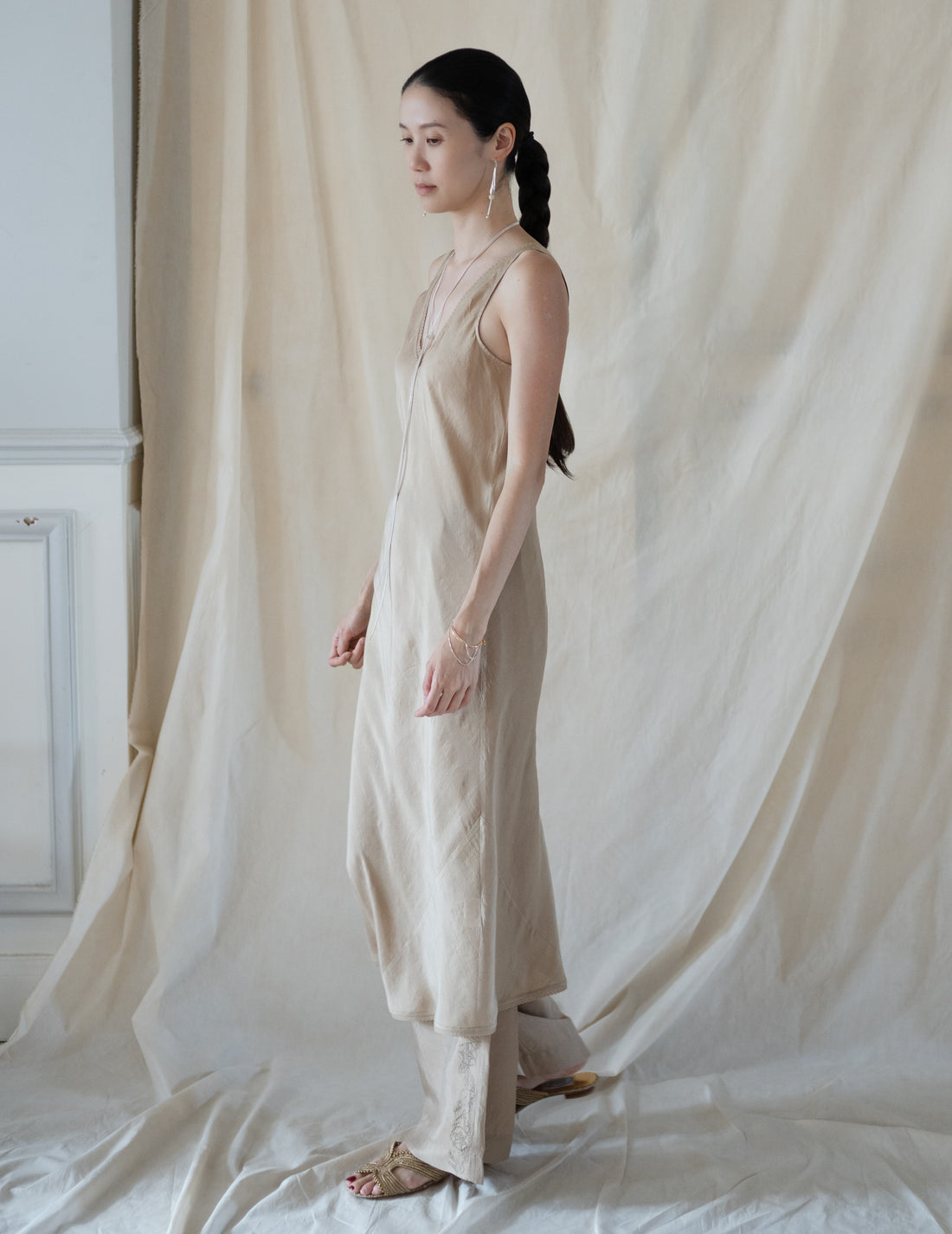 Rubia & Neel | DAPHNE LONG SLIPDRESS・Gold