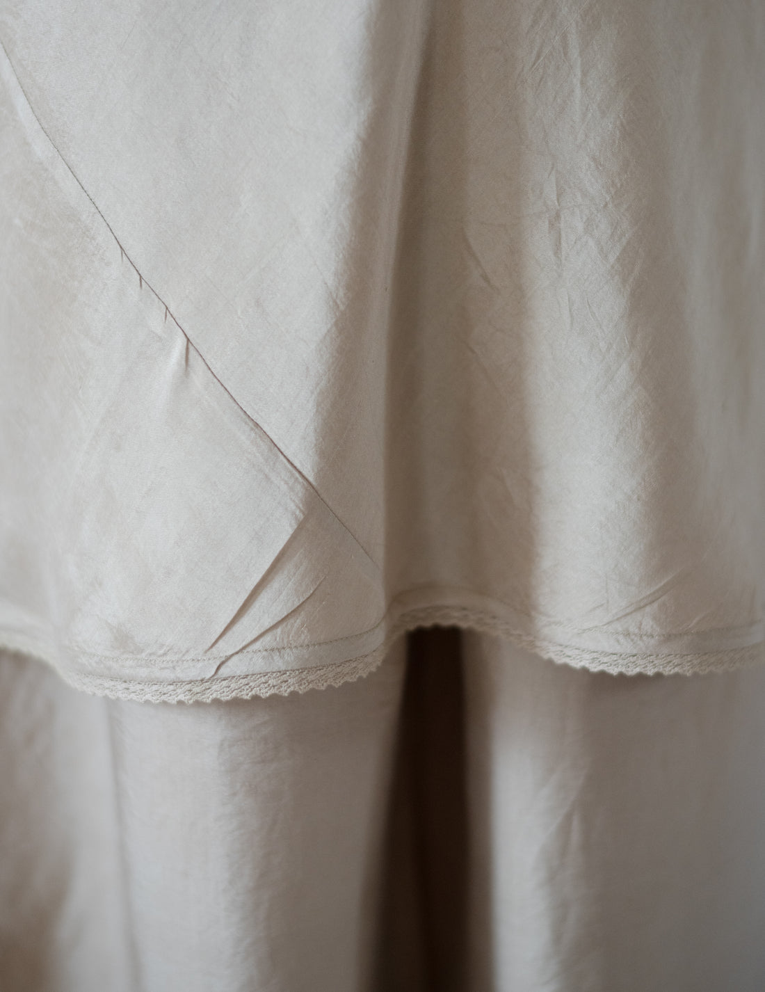 Rubia & Neel | DAPHNE LONG SLIPDRESS・Gold