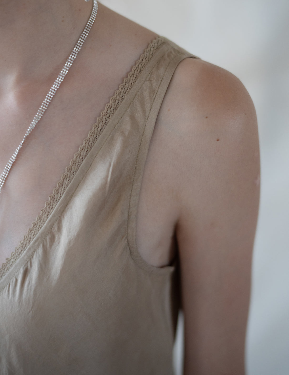 Rubia & Neel | DAPHNE LONG SLIPDRESS・Gold