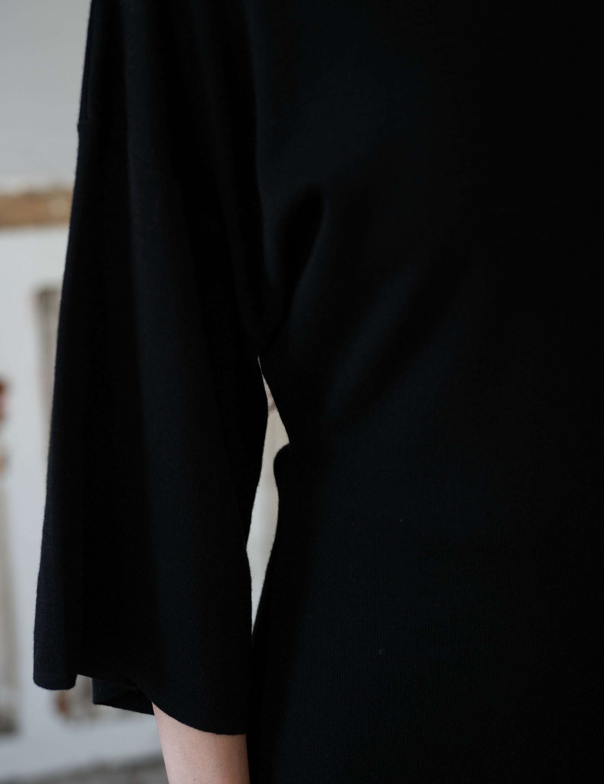 KAMA Merino Wool Top・Black