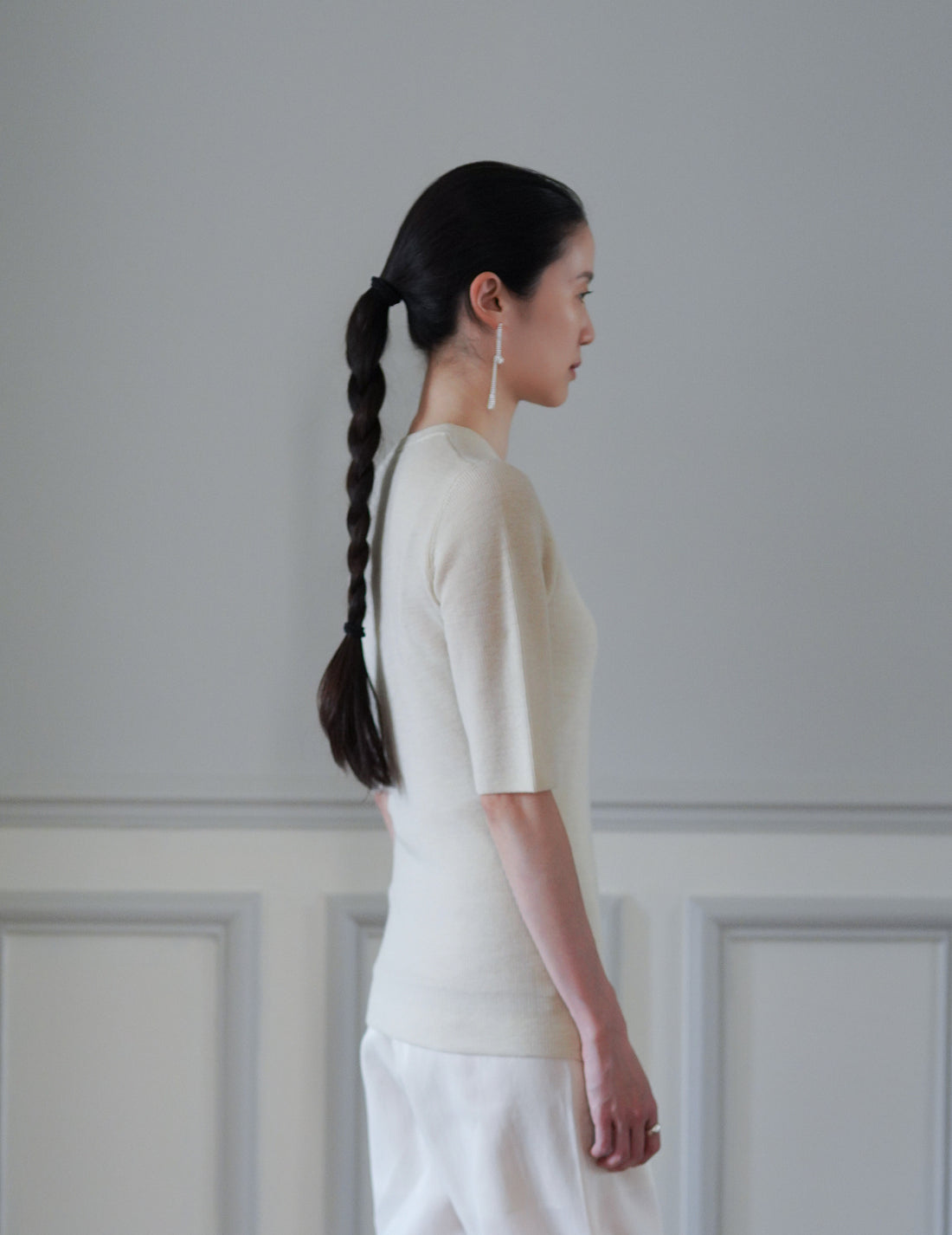 Mark Kenly Domino Tan ｜ Kami Cashmere Top・Ivory