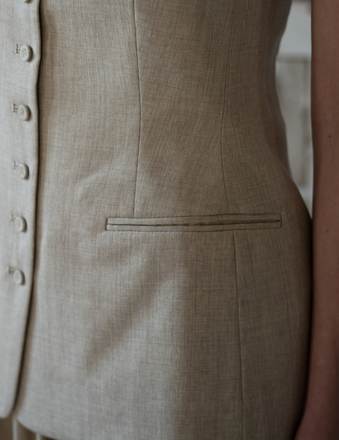 True Soft Wool Tailored Top・Sand