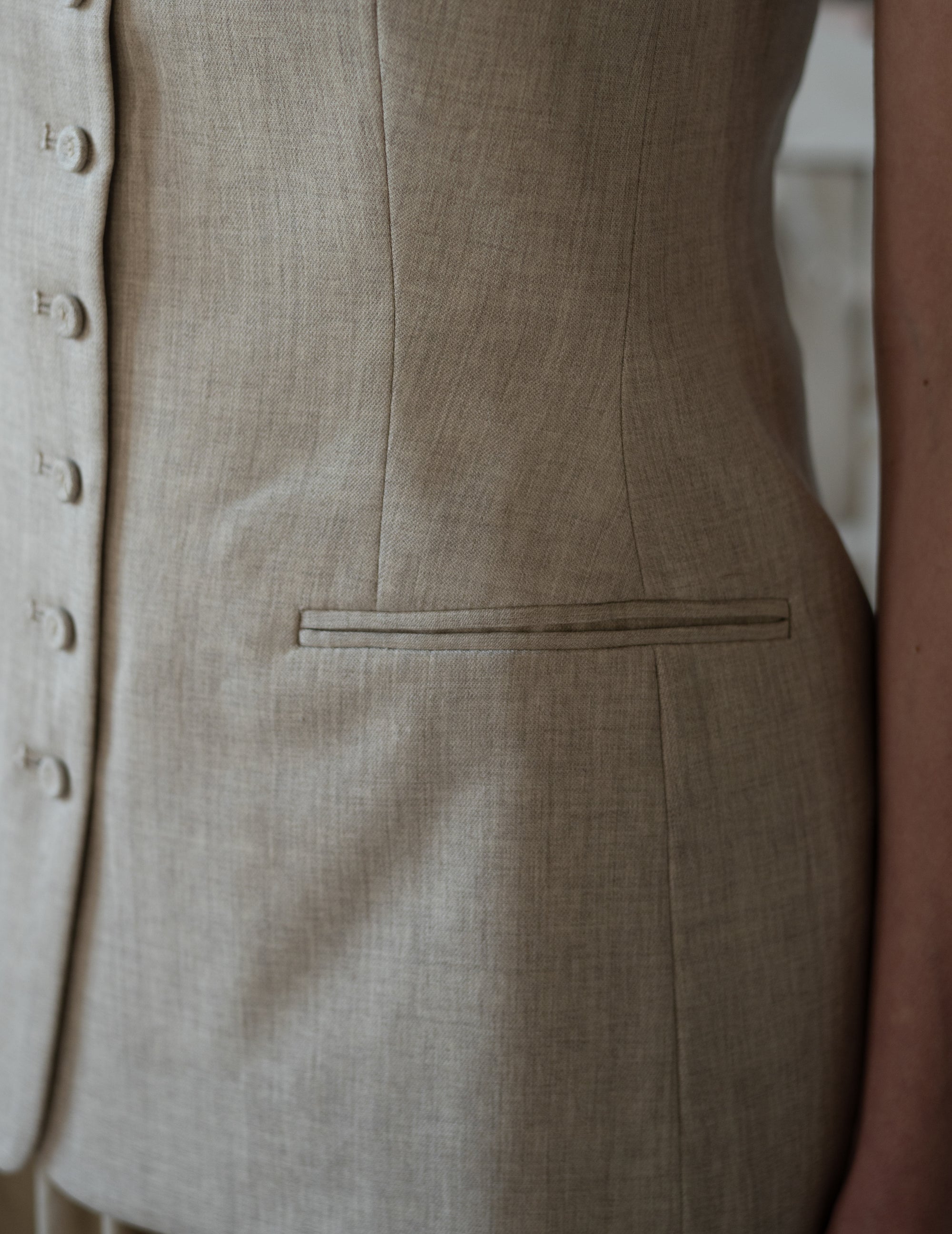 True Soft Wool Tailored Top・Sand