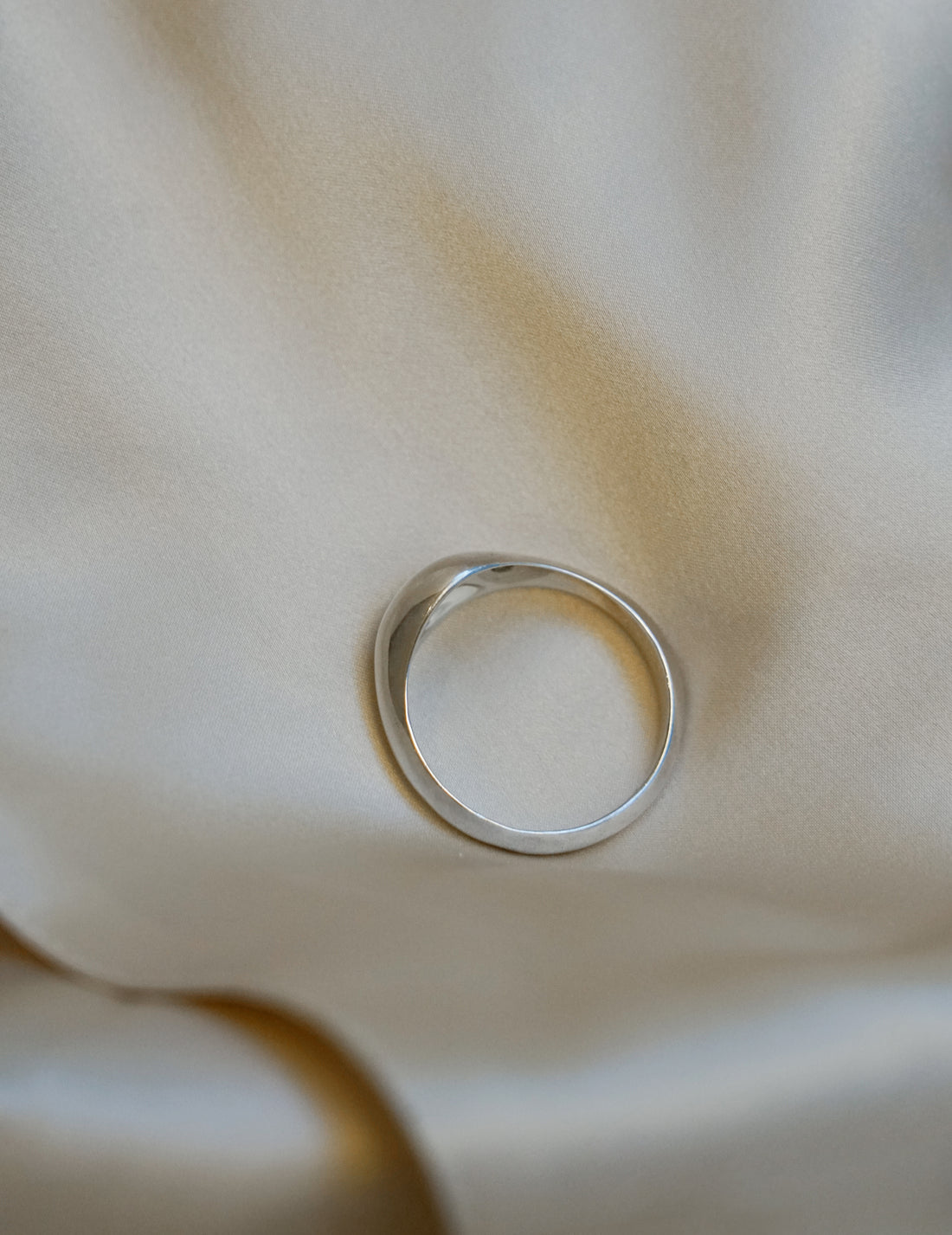 KATARZYNA CICHY | Delos Scarf Ring・Small