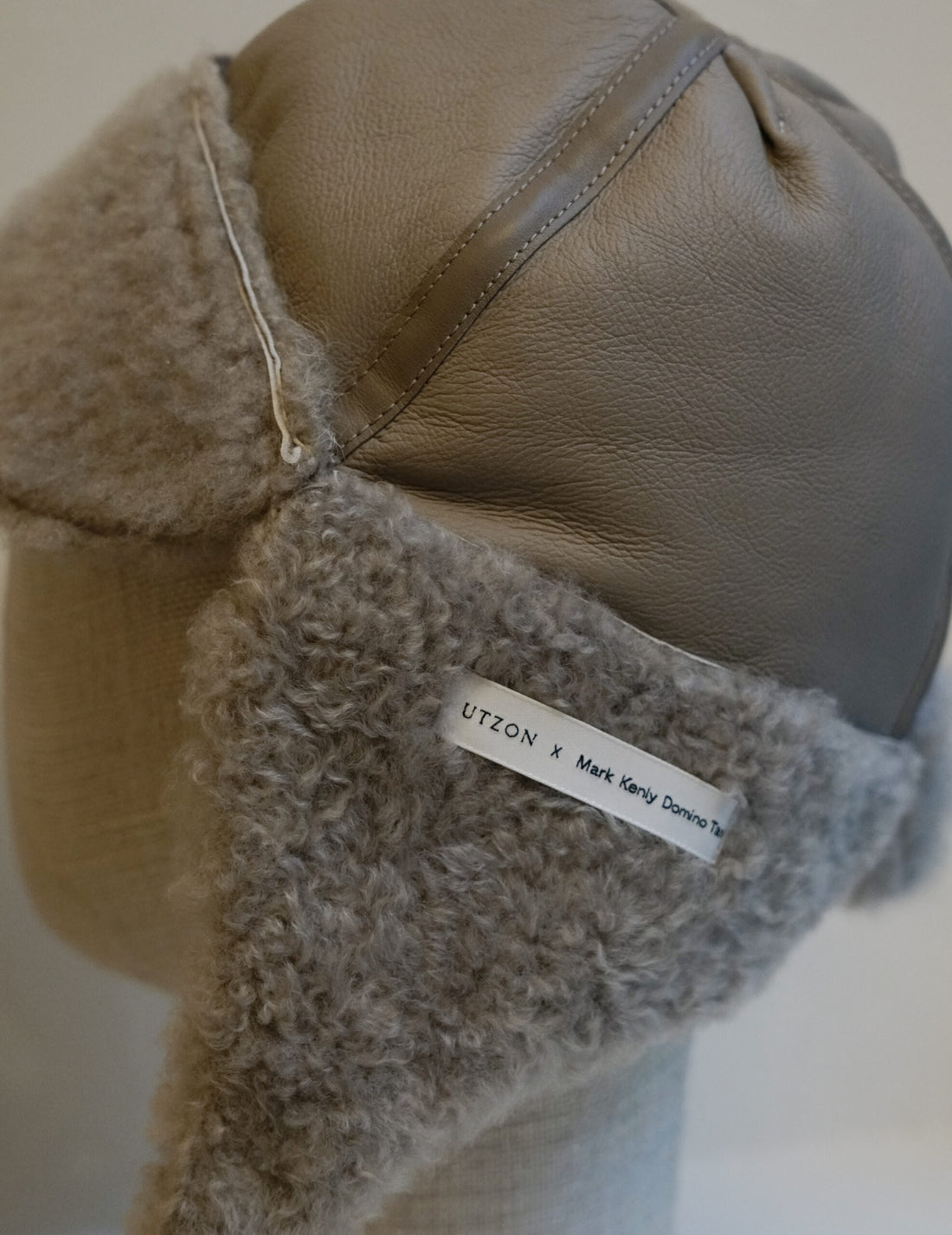 Mark Kenly Domino Tan ｜ Angelique Shearling Hat