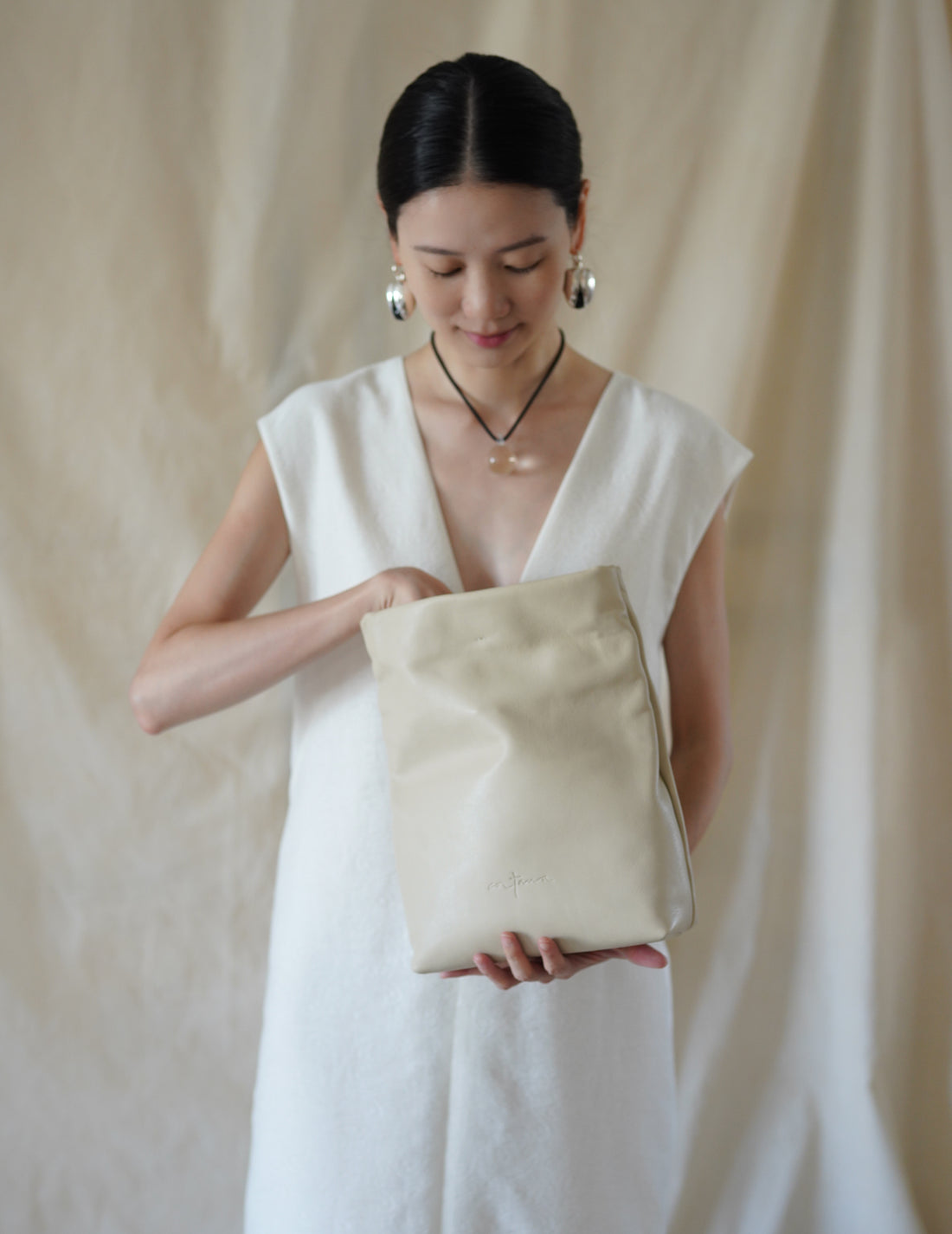 CORTANA | Delhi S Clutch・Ecru