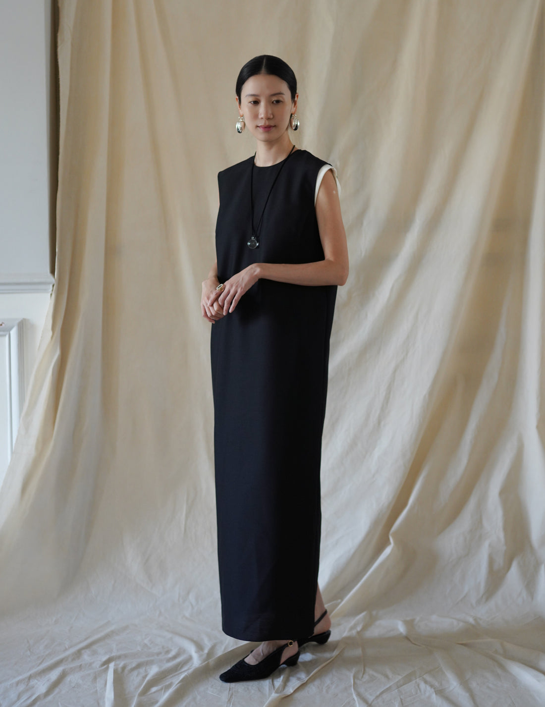 SCEARN | Wool Silk Dress・Black