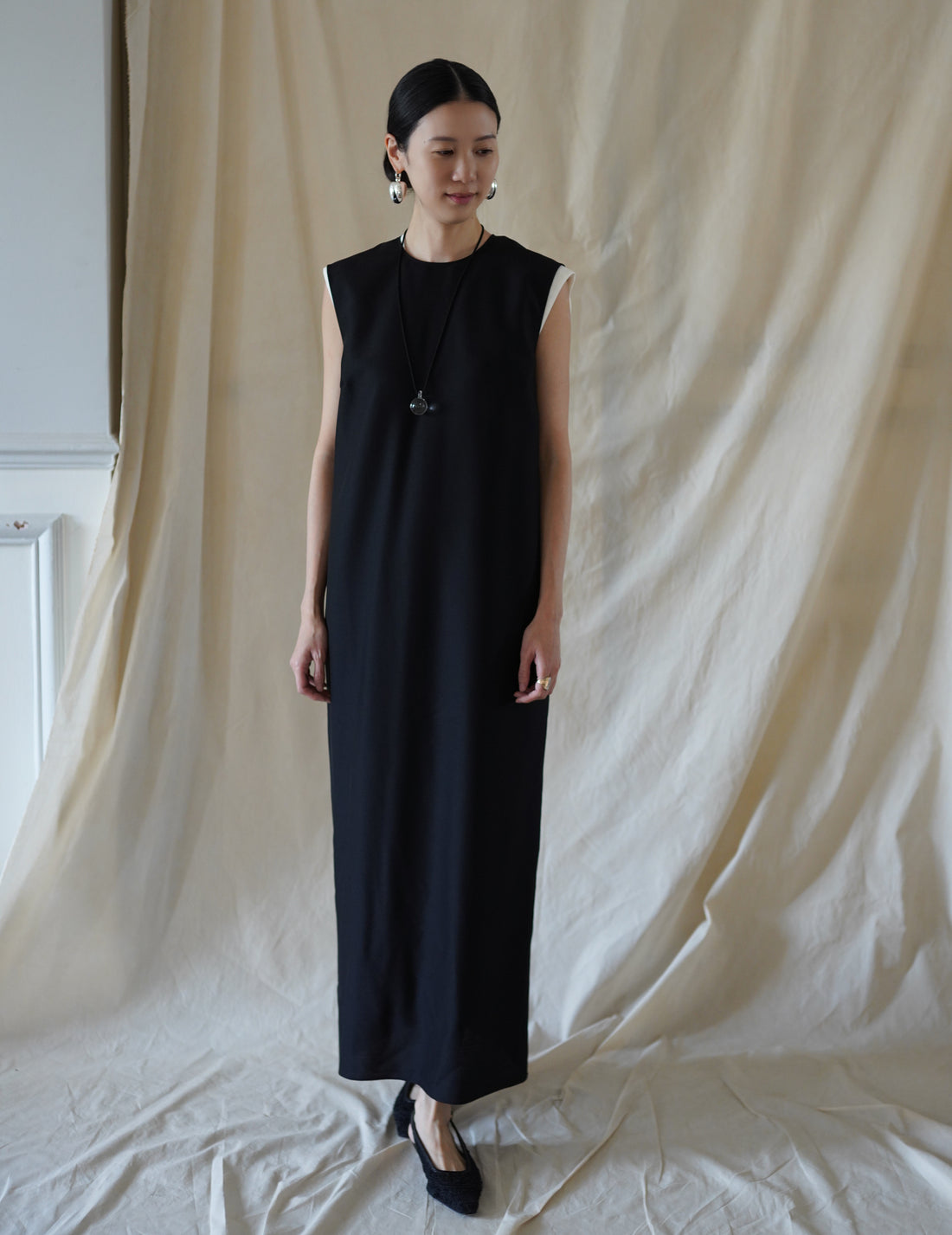 SCEARN | Wool Silk Dress・Black