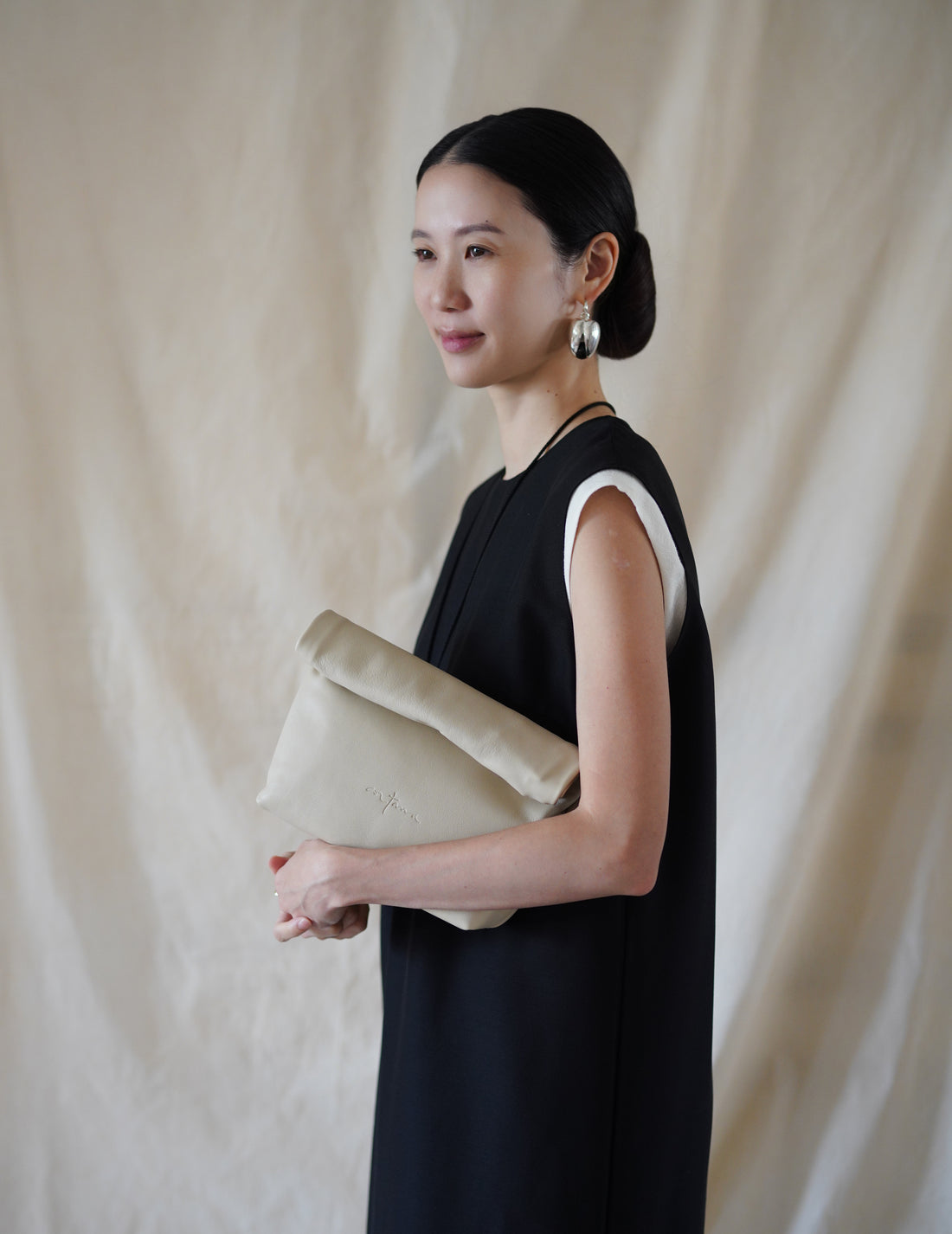 CORTANA | Delhi S Clutch・Ecru