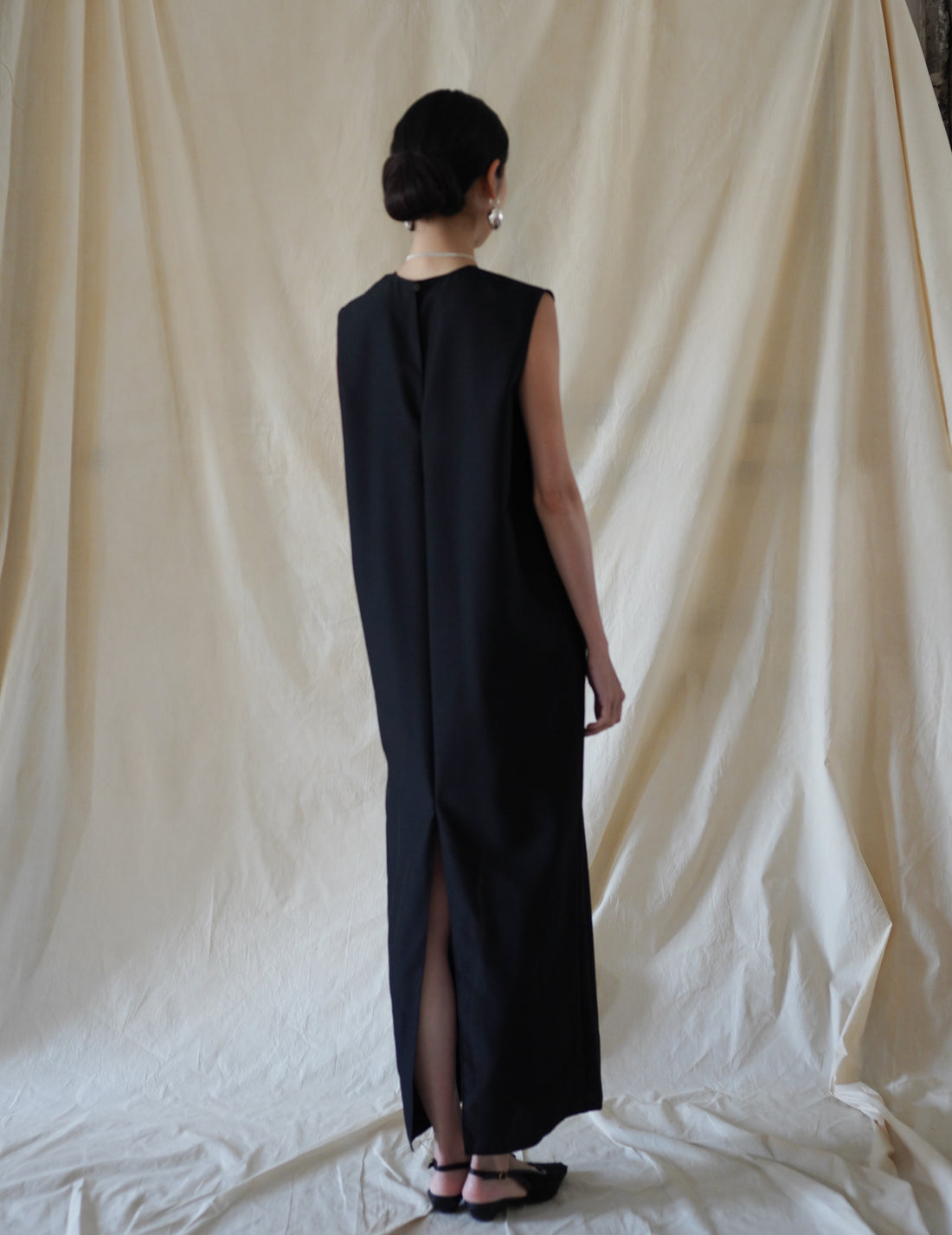 SCEARN | Wool Silk Dress・Black