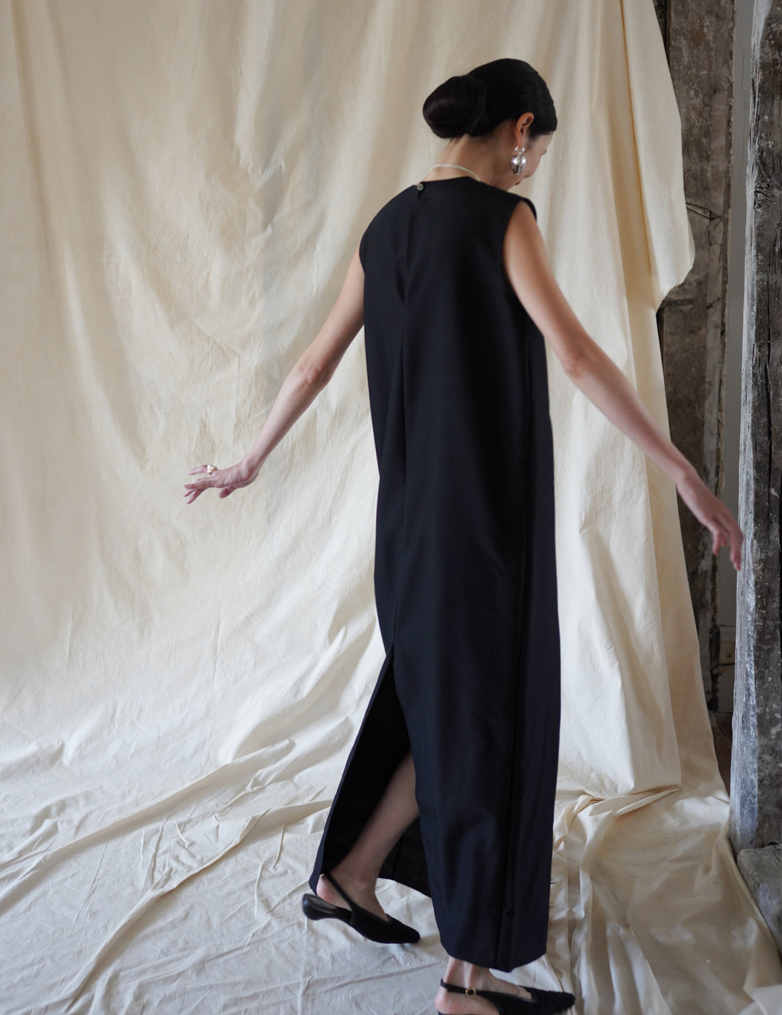 SCEARN | Wool Silk Dress・Black