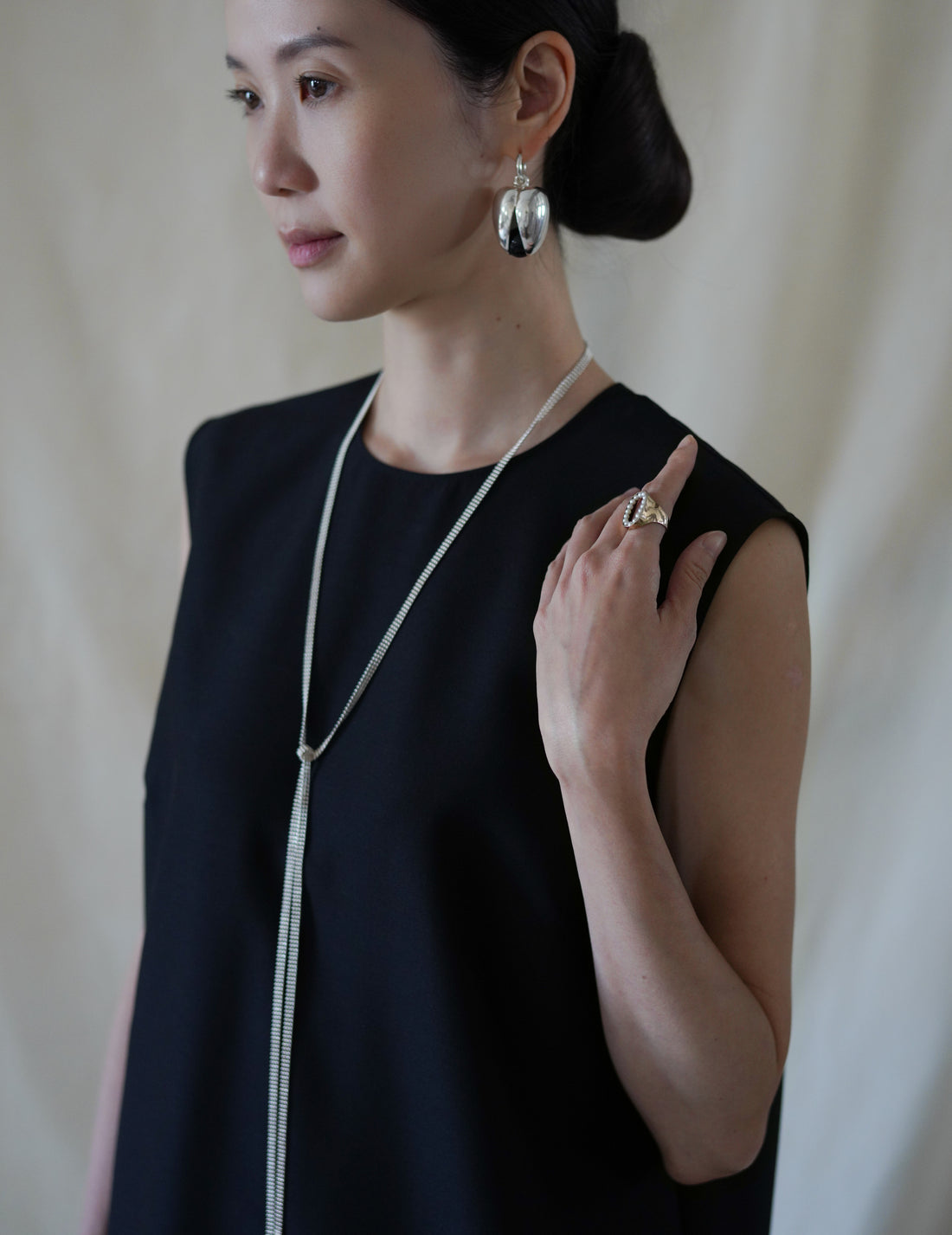 SCEARN | Wool Silk Dress・Black