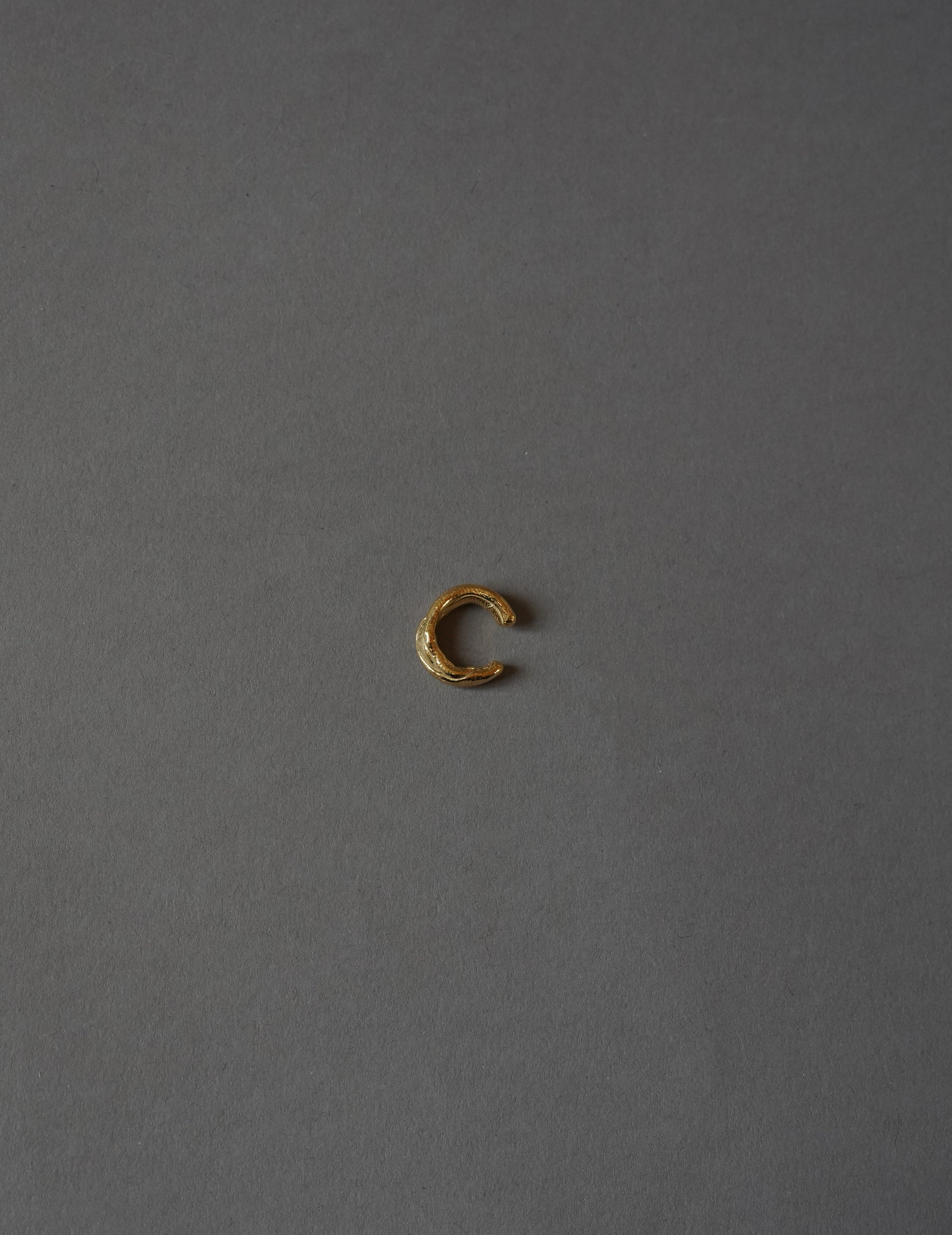 Vibe Harsløf｜DRIP CHUNKY EAR CUFF・Gold