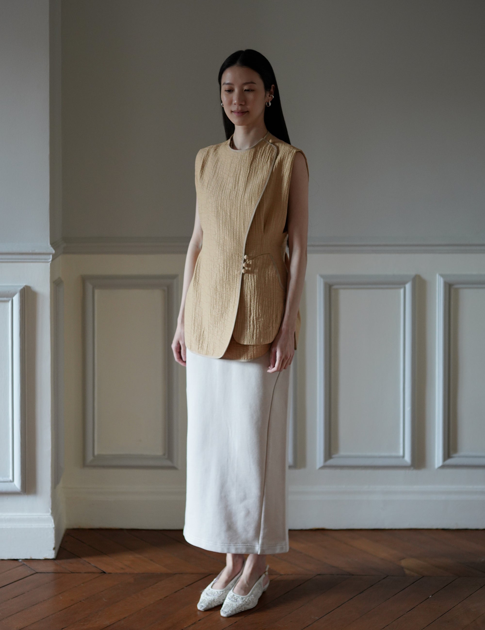 Grain Finish Flap Front Vest・Beige