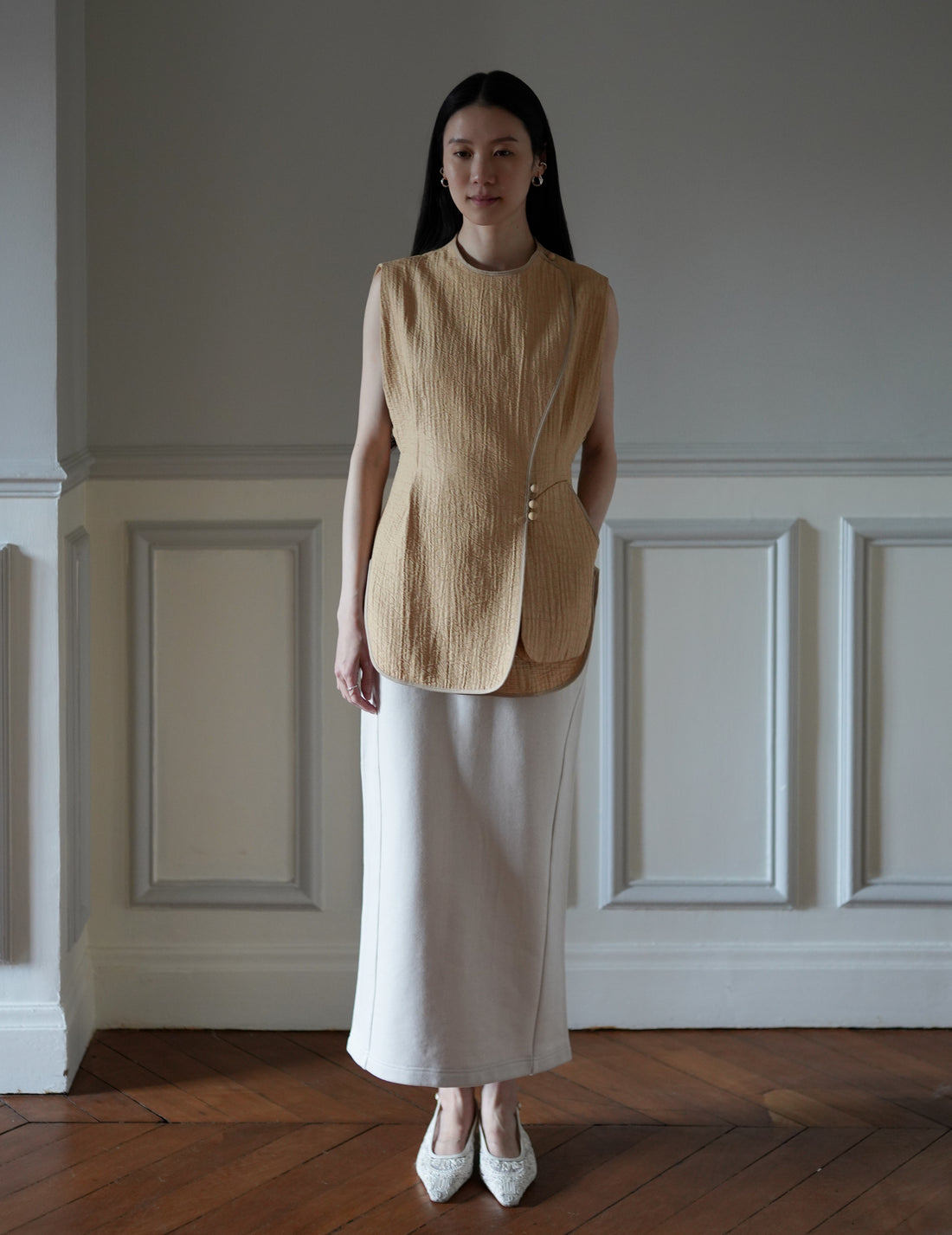 Mame Kurogouchi  | Grain Finish Flap Front Vest・Beige