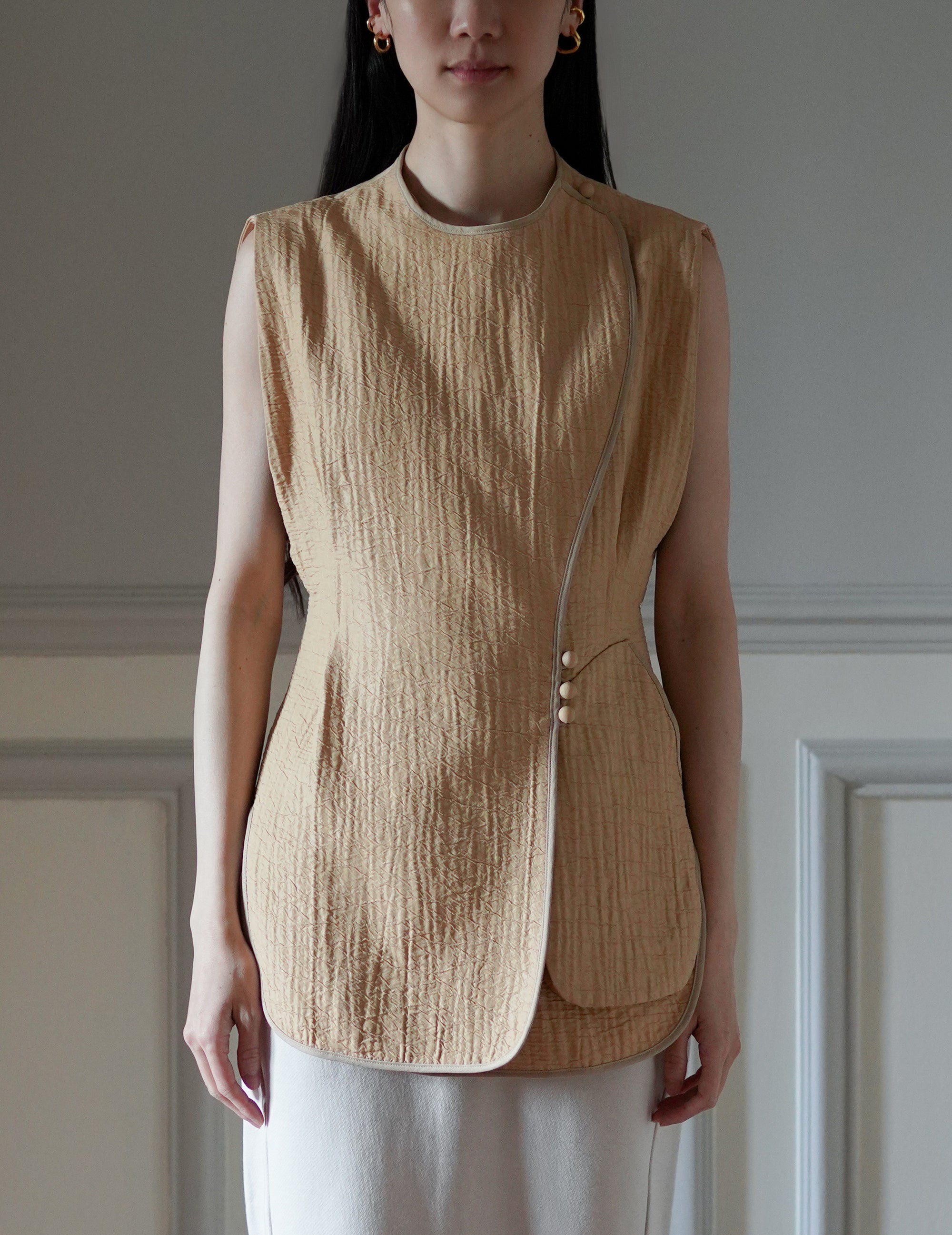 Grain Finish Flap Front Vest・Beige