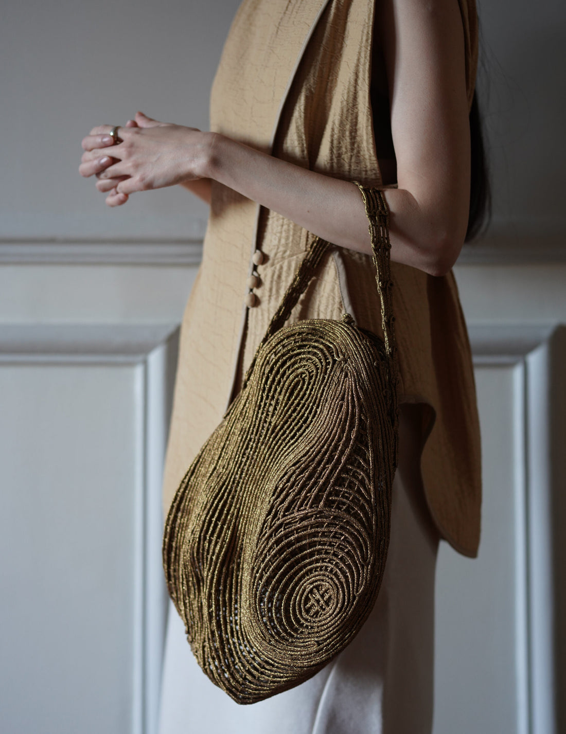 Mame Kurogouchi | Cording Embroidery Stone Round Shape Mini Bag・Gold