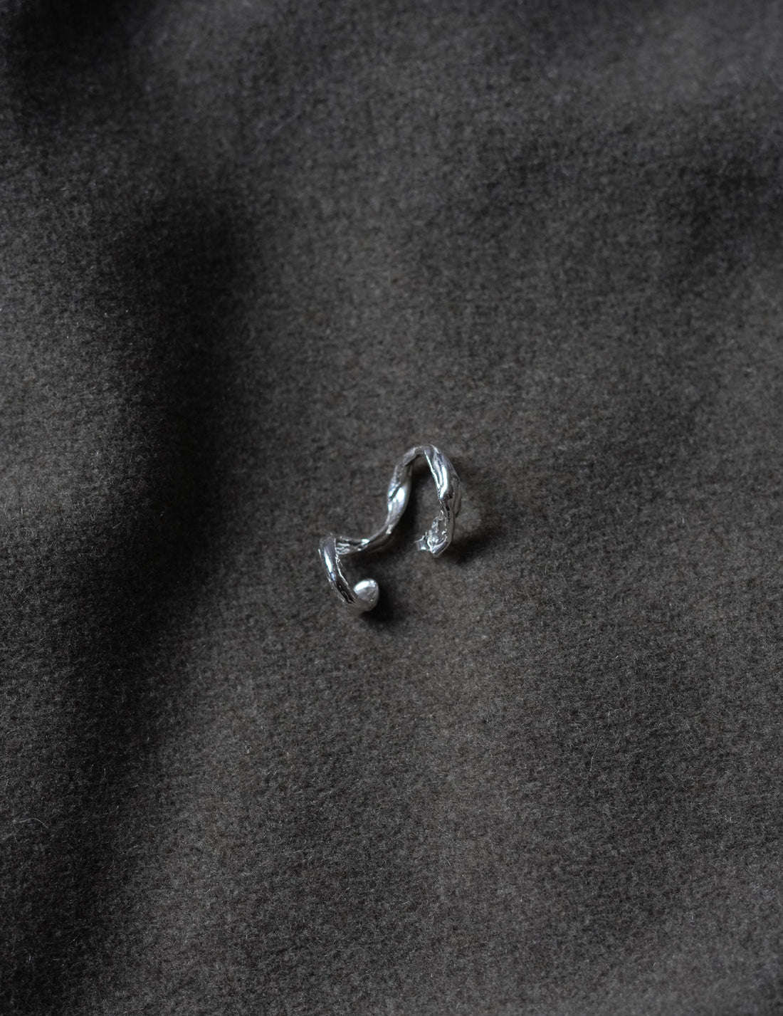 DRIP EARCRAWLER・Silver