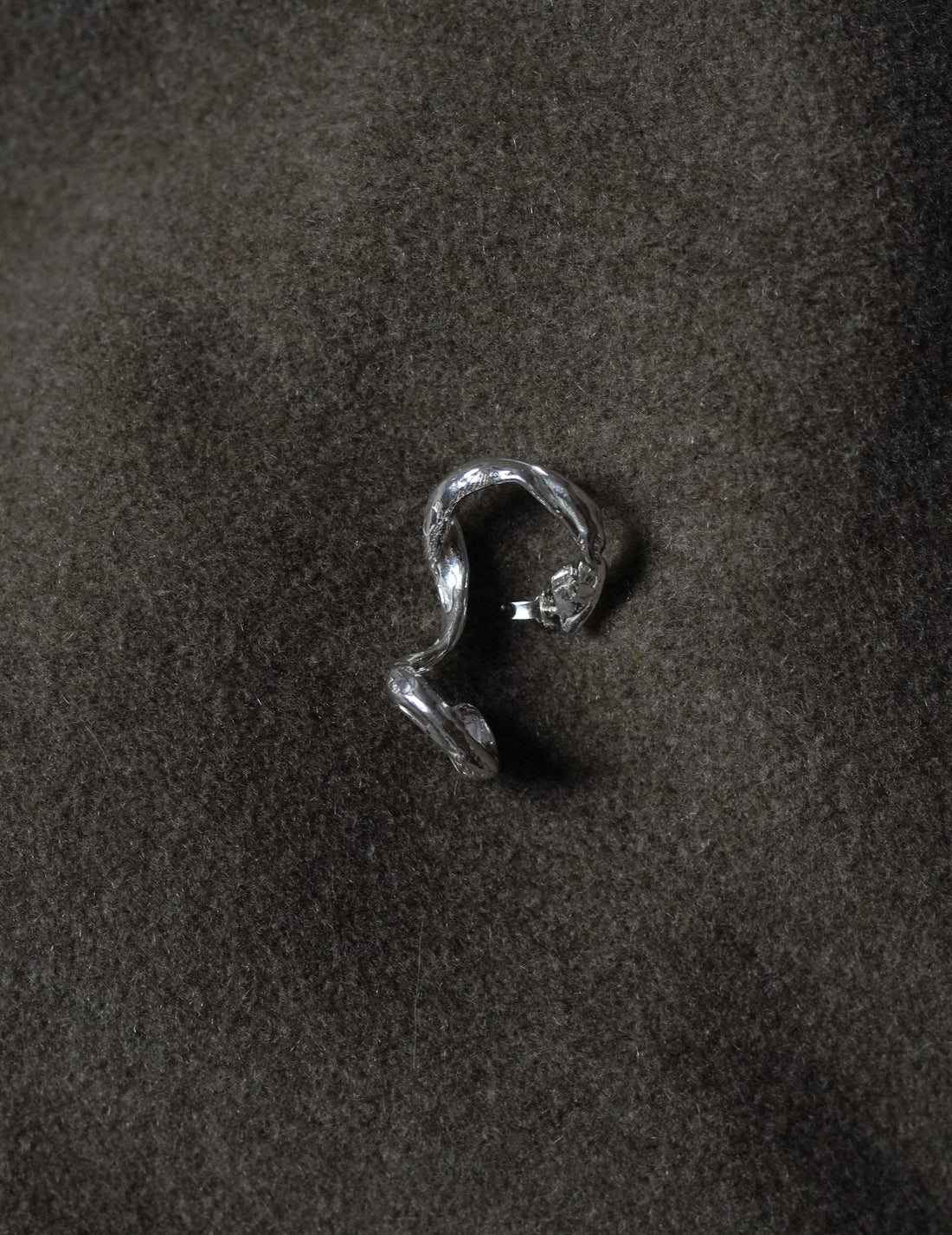 DRIP EARCRAWLER・Silver