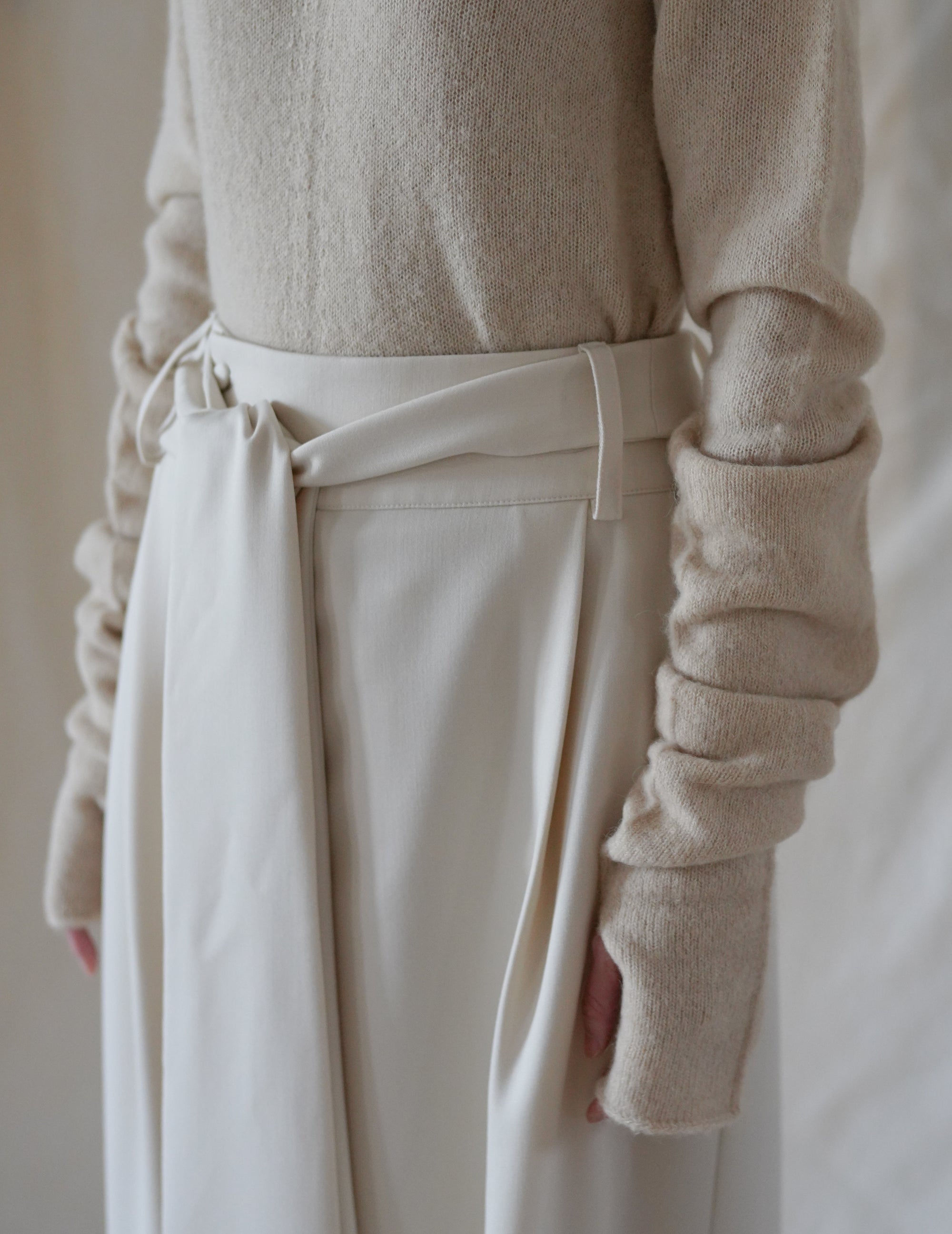 HANA MITTENS - IVORY