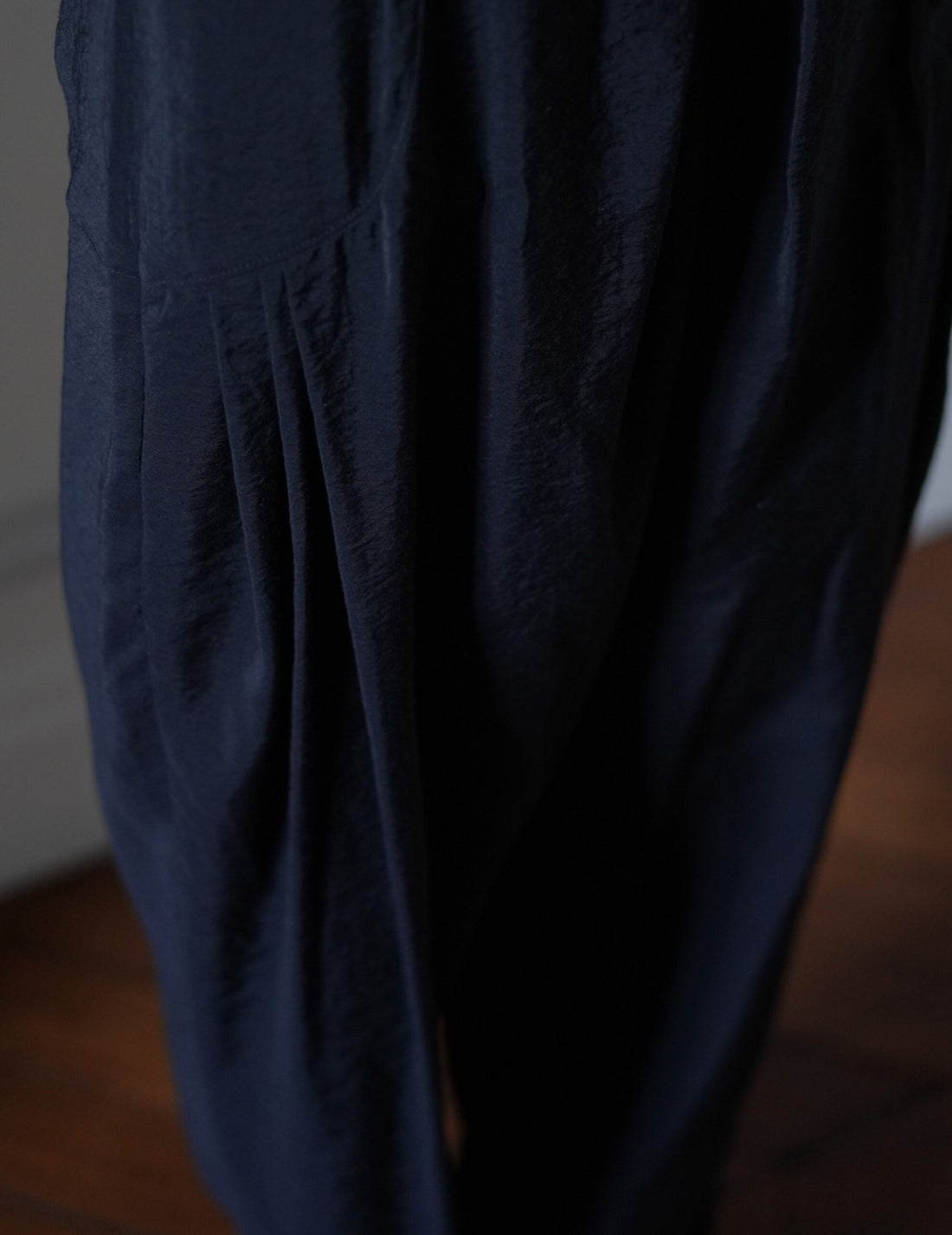 Mame Kurogouchi  | Volume Tuck High Waisted Wide Trousers・Black