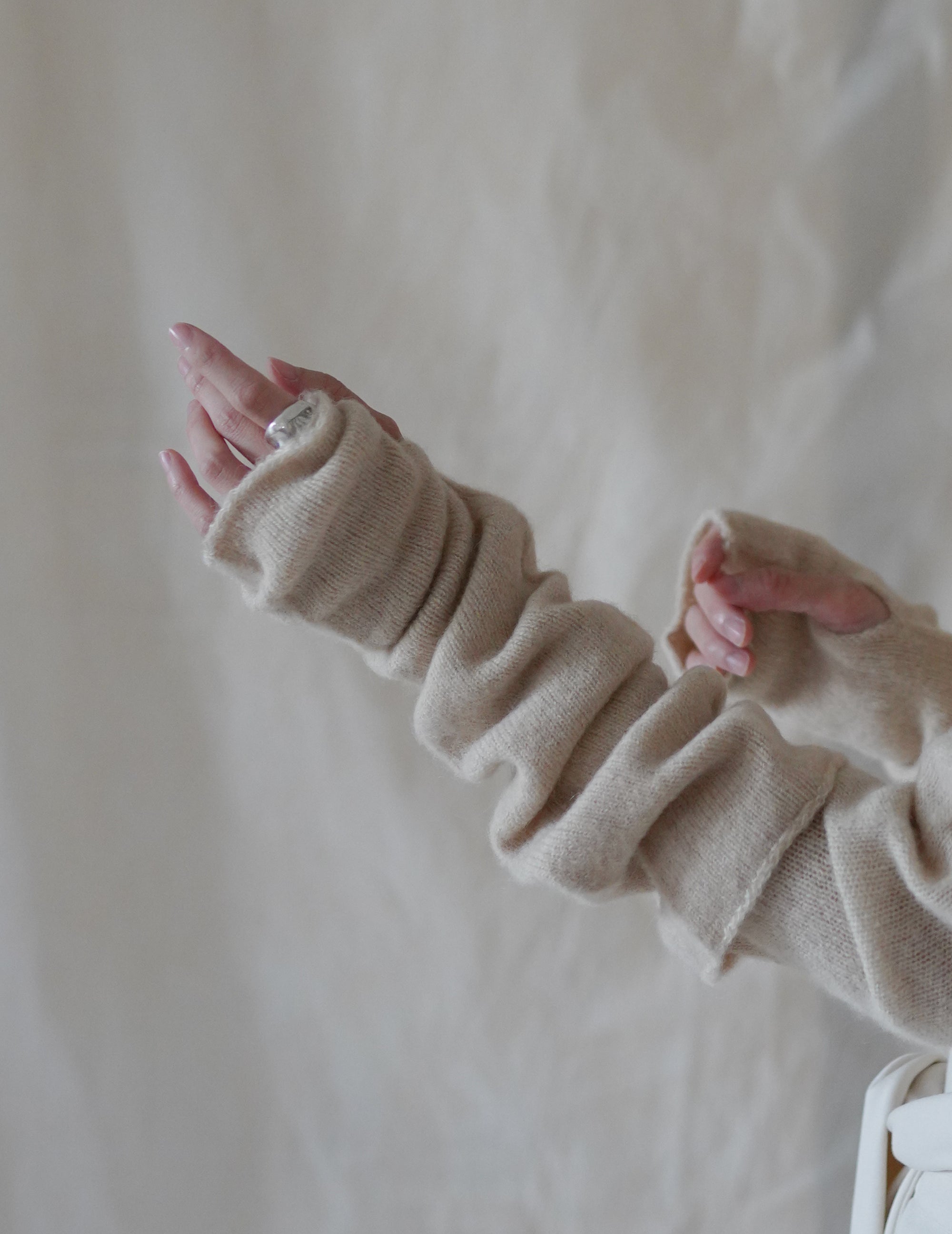 HANA MITTENS - IVORY