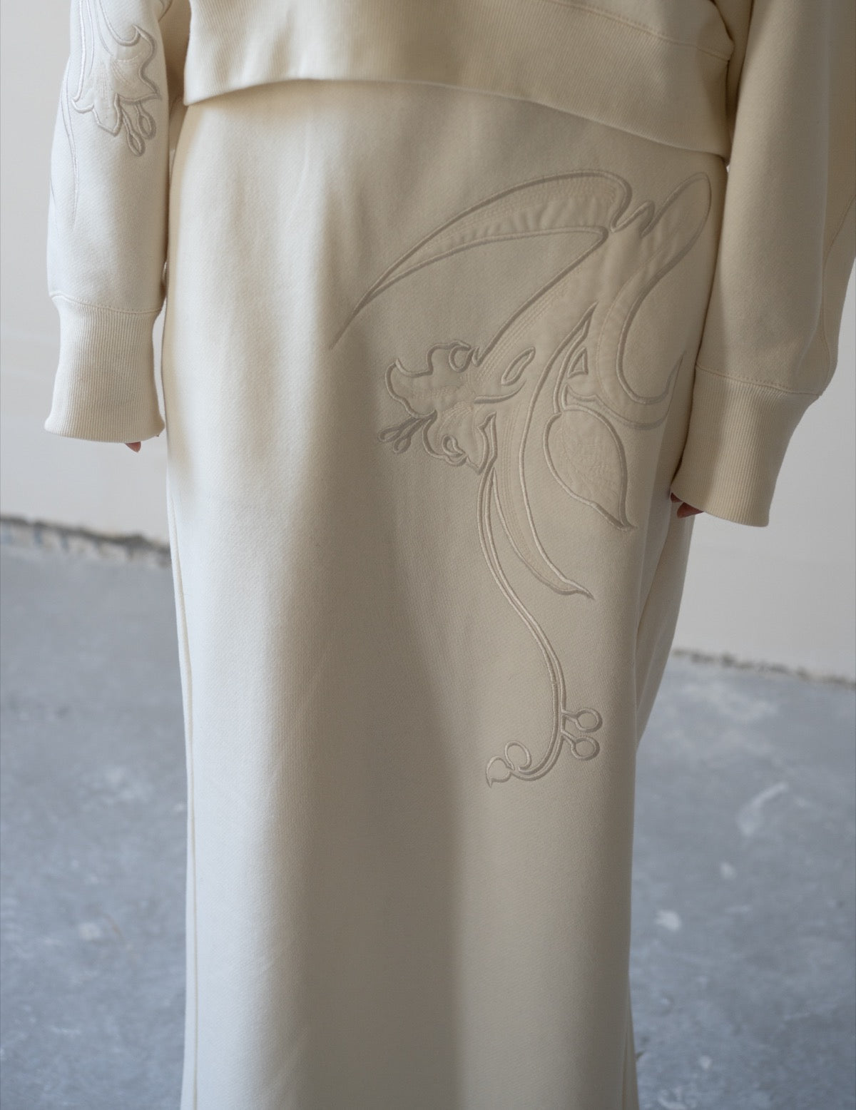 Floral Embroidery Sweat Skirt・Ecru