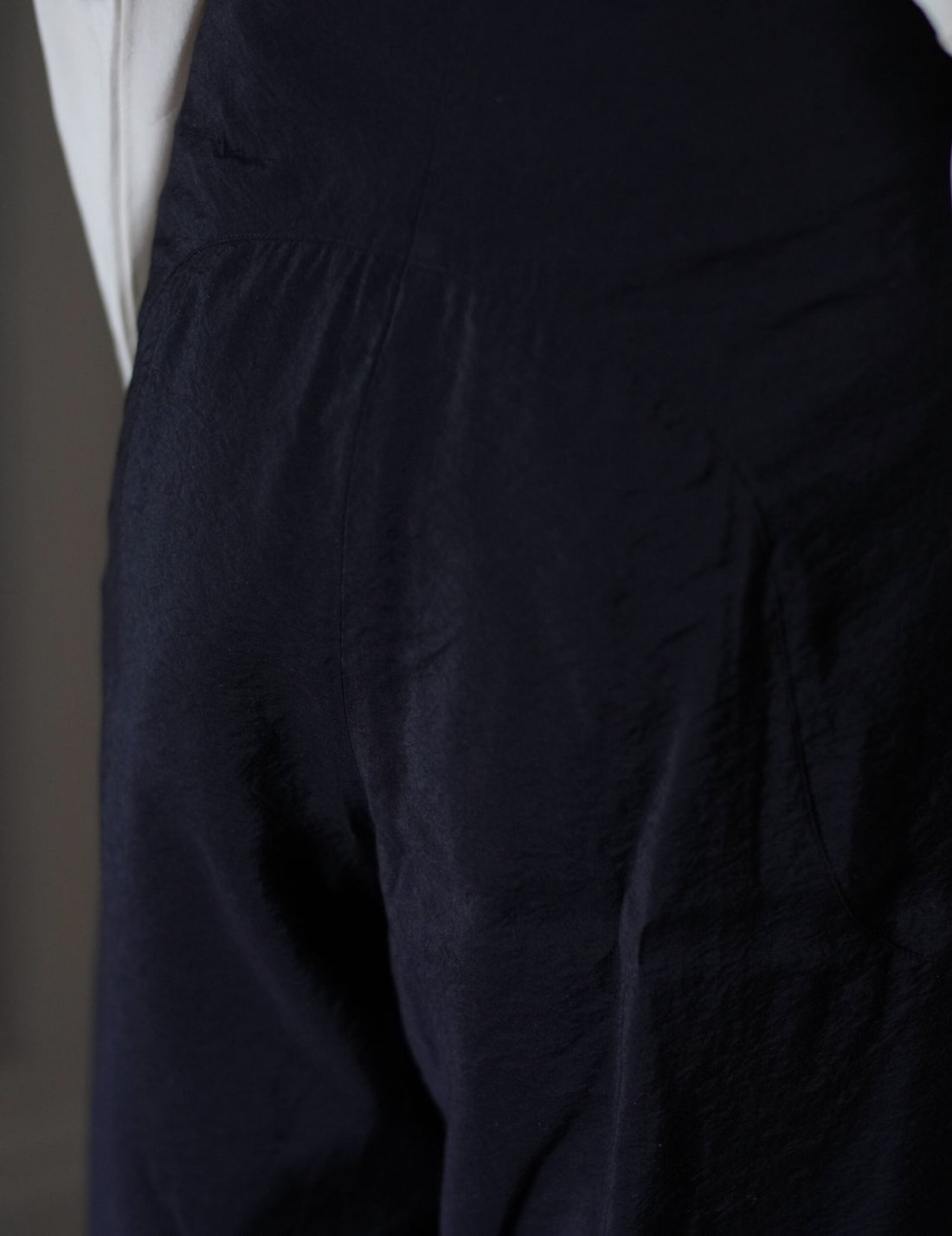 Mame Kurogouchi  | Volume Tuck High Waisted Wide Trousers・Black