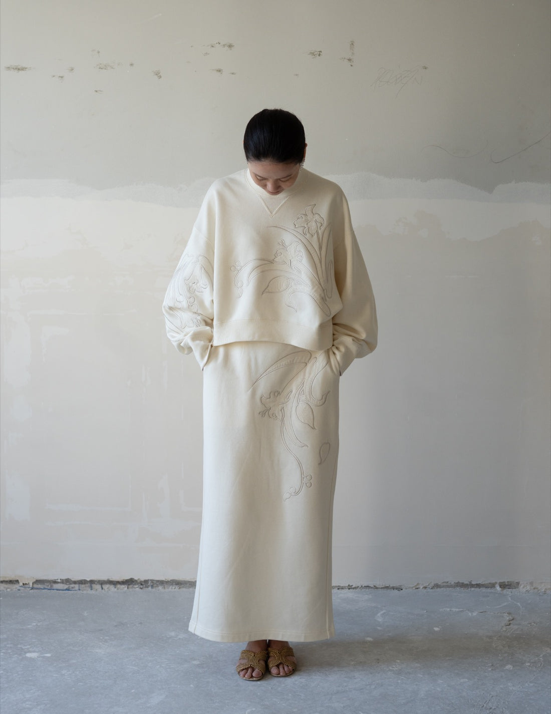 Floral Embroidery Sweat Skirt・Ecru