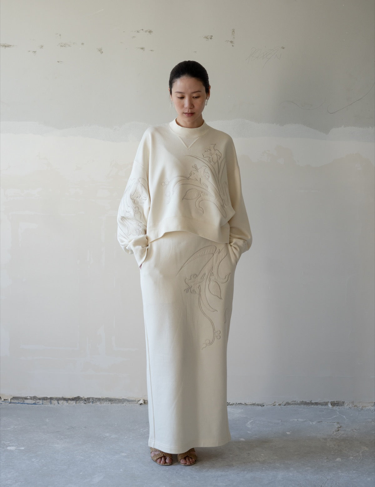 Floral Embroidery Sweat Skirt・Ecru