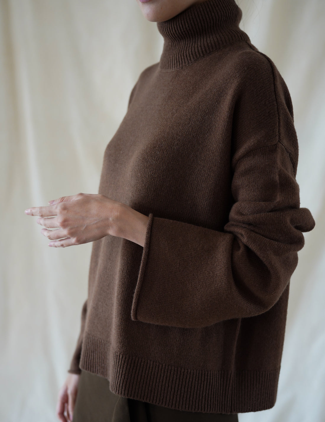 ALICIA SWEATER - Khaki Brown