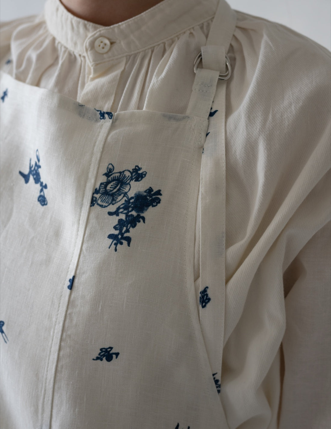 Quitan | Indigo Print Linen Apron・Indigo Print