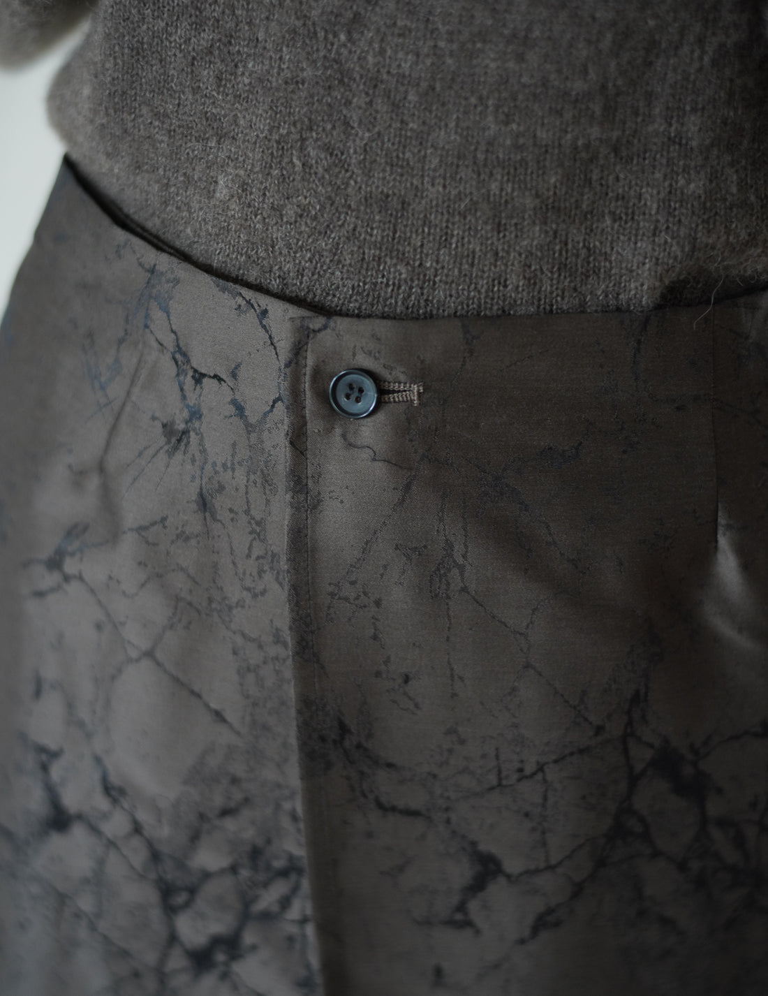LA COLLECTION | NIKA TROUSERS - Khaki Jacquard Print