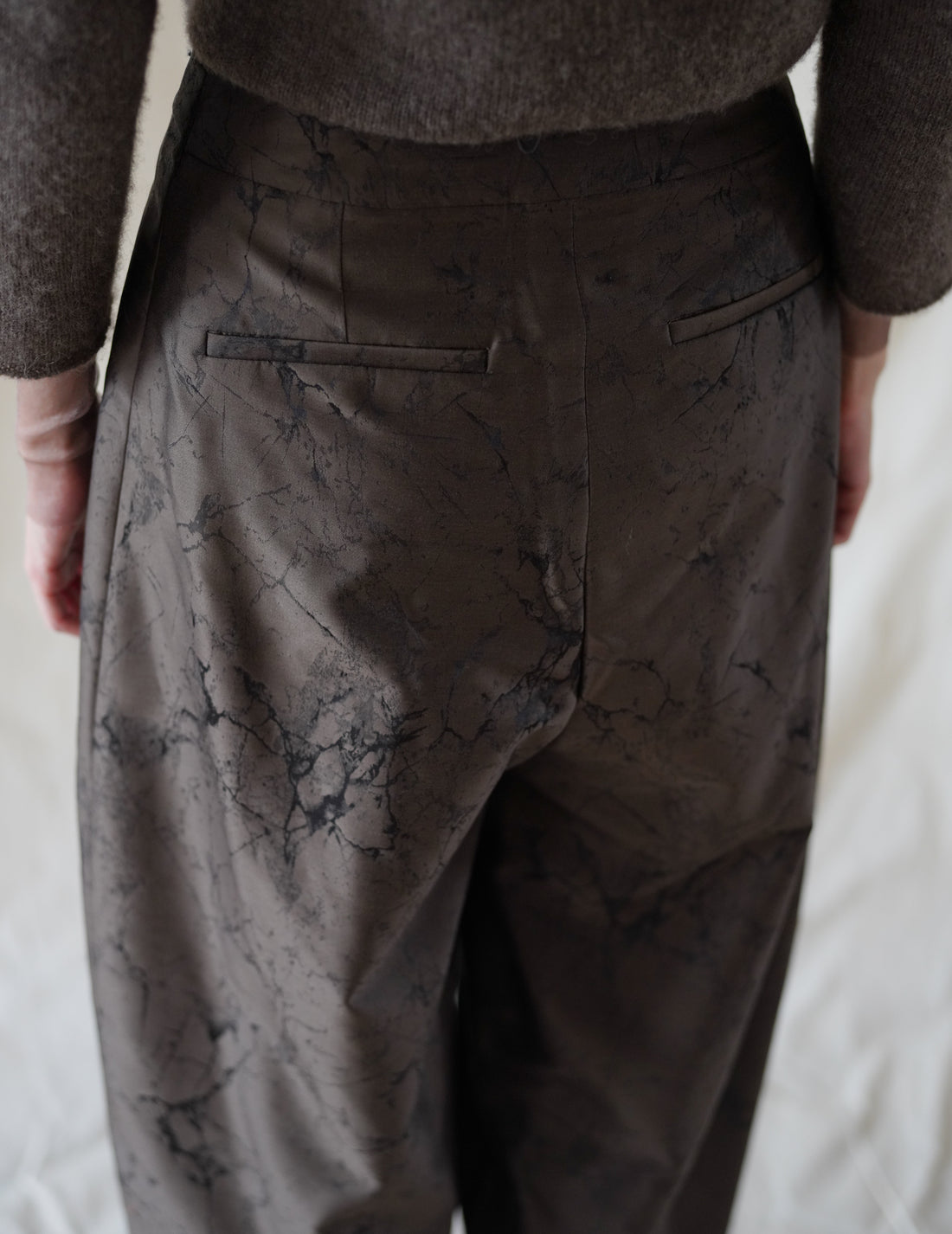 LA COLLECTION | NIKA TROUSERS - Khaki Jacquard Print
